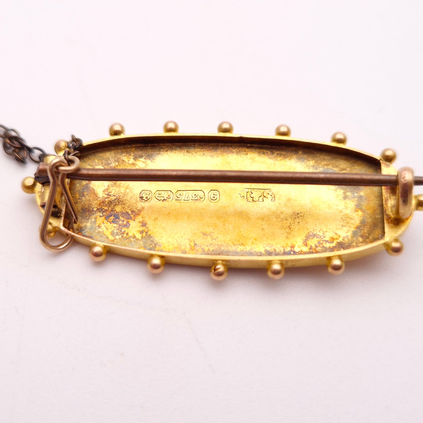 9ct Yellow Gold Antique Victorian Multi-tone Oval Floral Gold Brooch