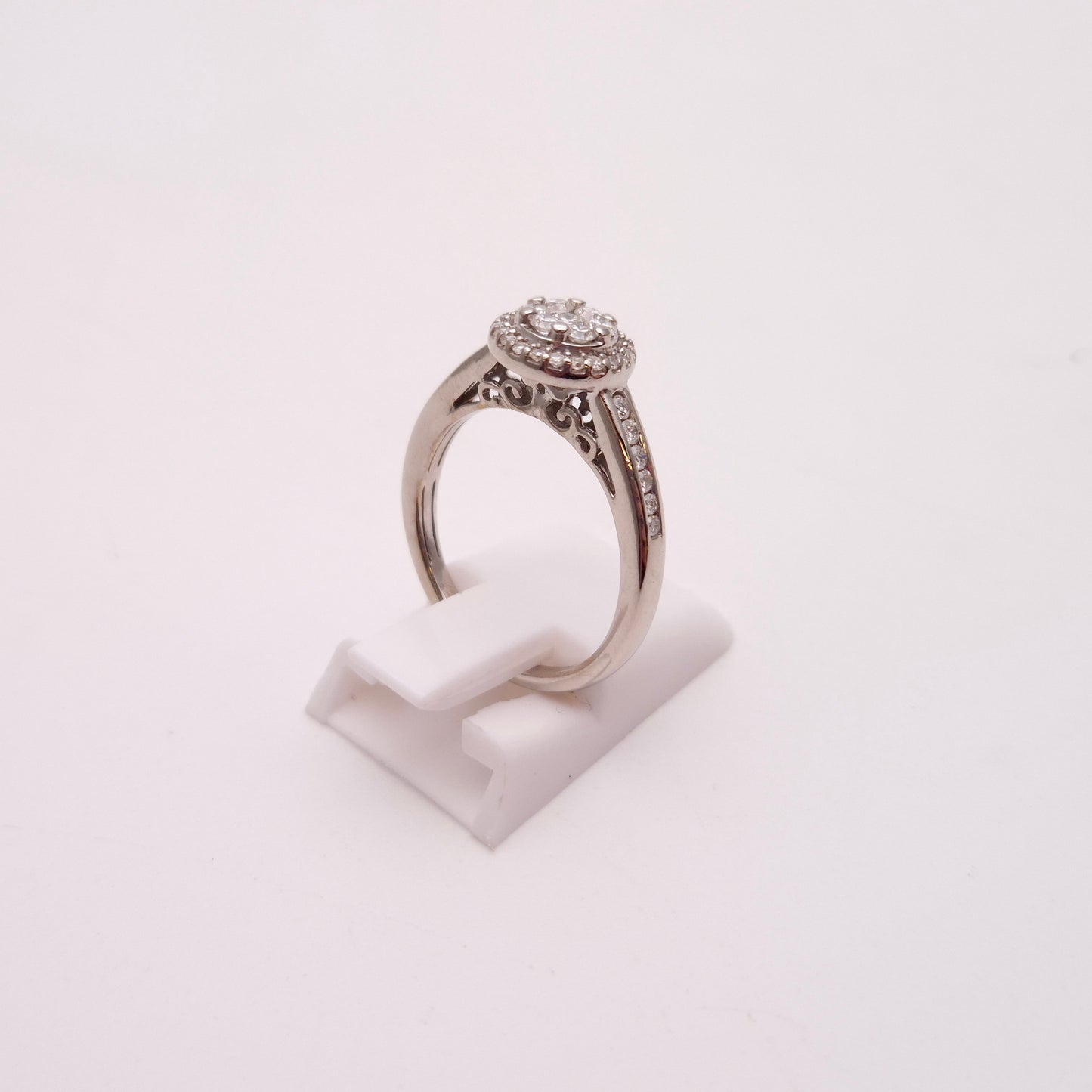 9ct White Gold 0.38TCW Multistone Diamond Cluster Ring
