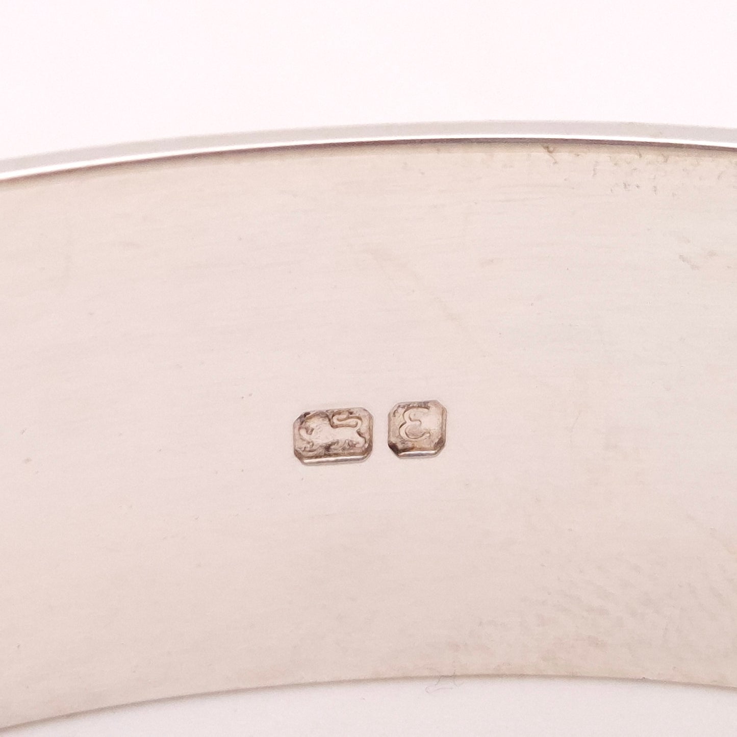 Sterling Silver Vintage Engraved Scrollwork Patterned Bangle