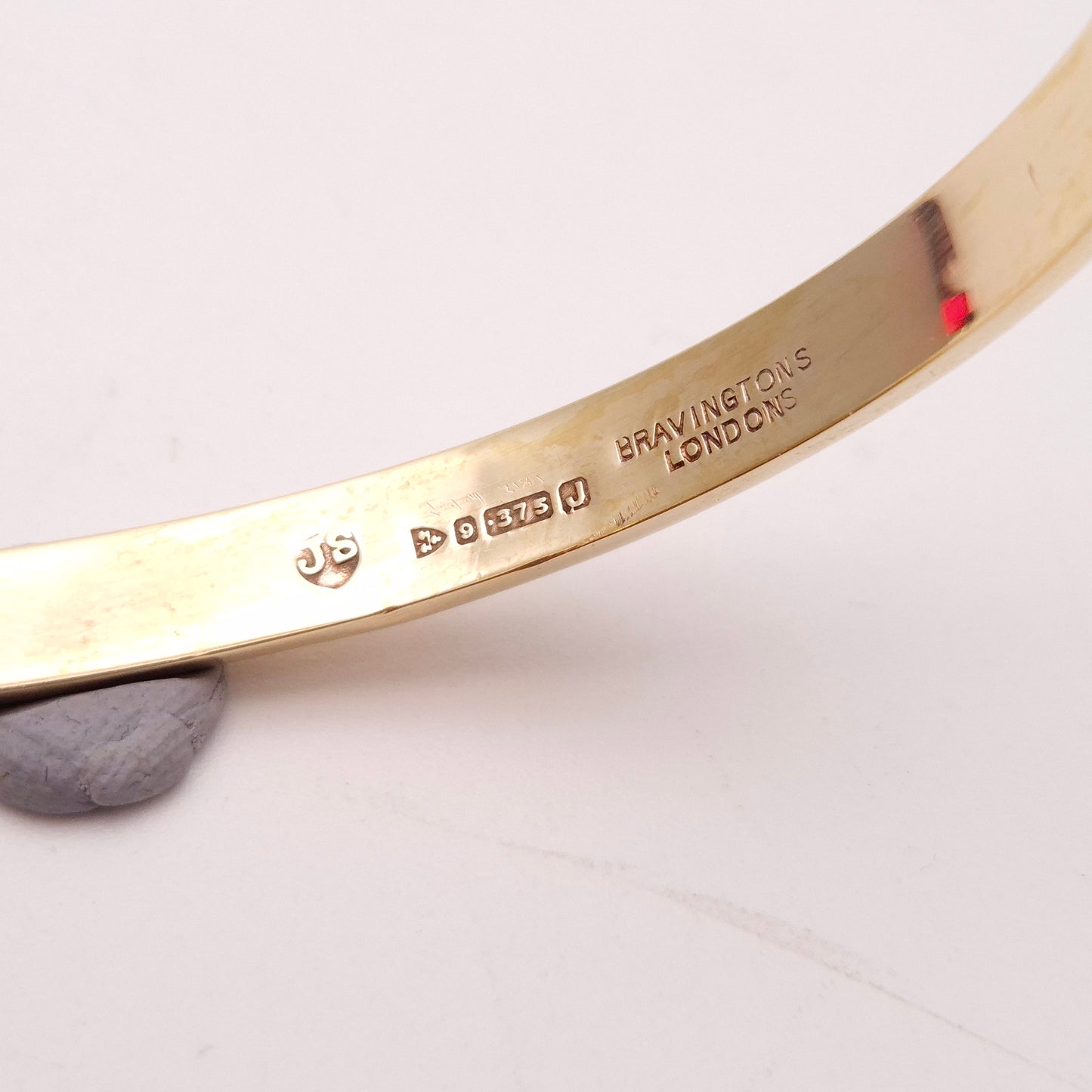 9ct Yellow Gold Narrow Hollow Half Patterned Bangle