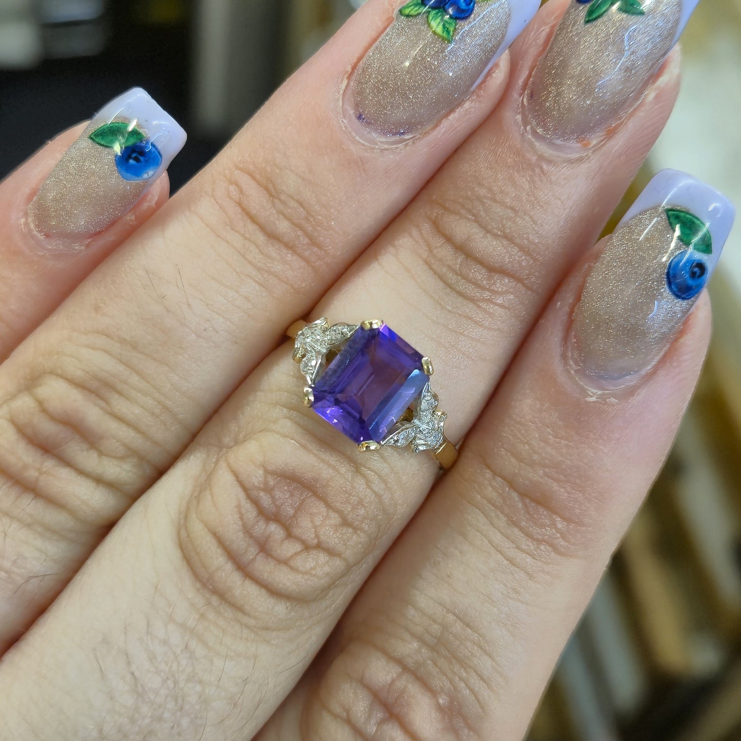 9ct Yellow Gold Emerald Cut Amethyst and Leafy Diamond Shoulder Ring