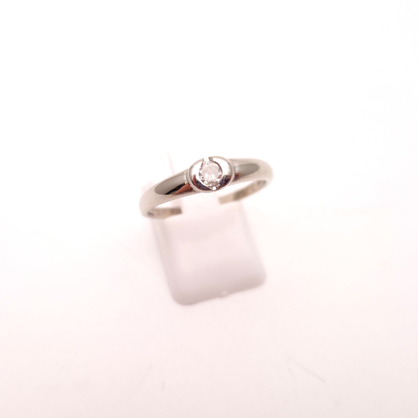 9ct White Gold 0.1ct Diamond Solitaire Ring