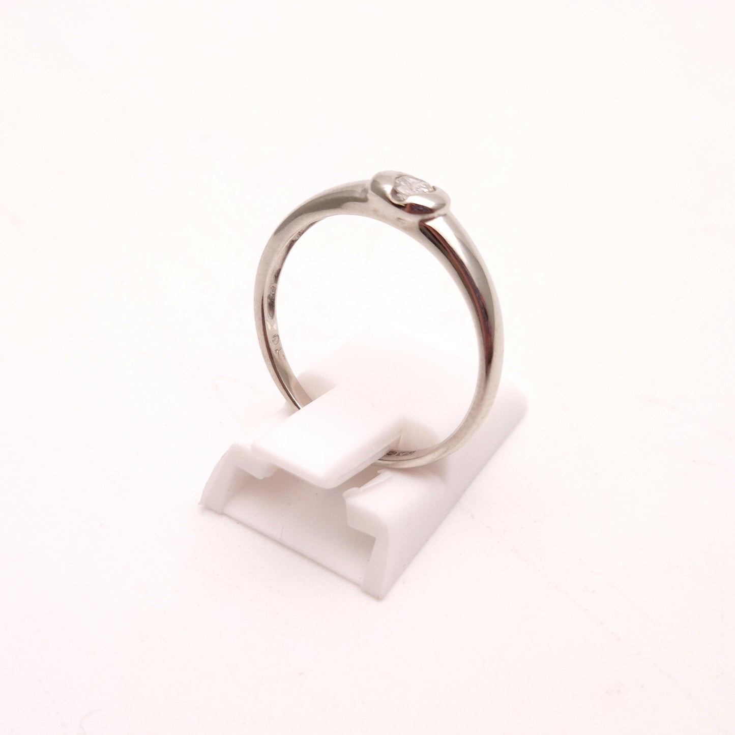 9ct White Gold 0.1ct Diamond Solitaire Ring