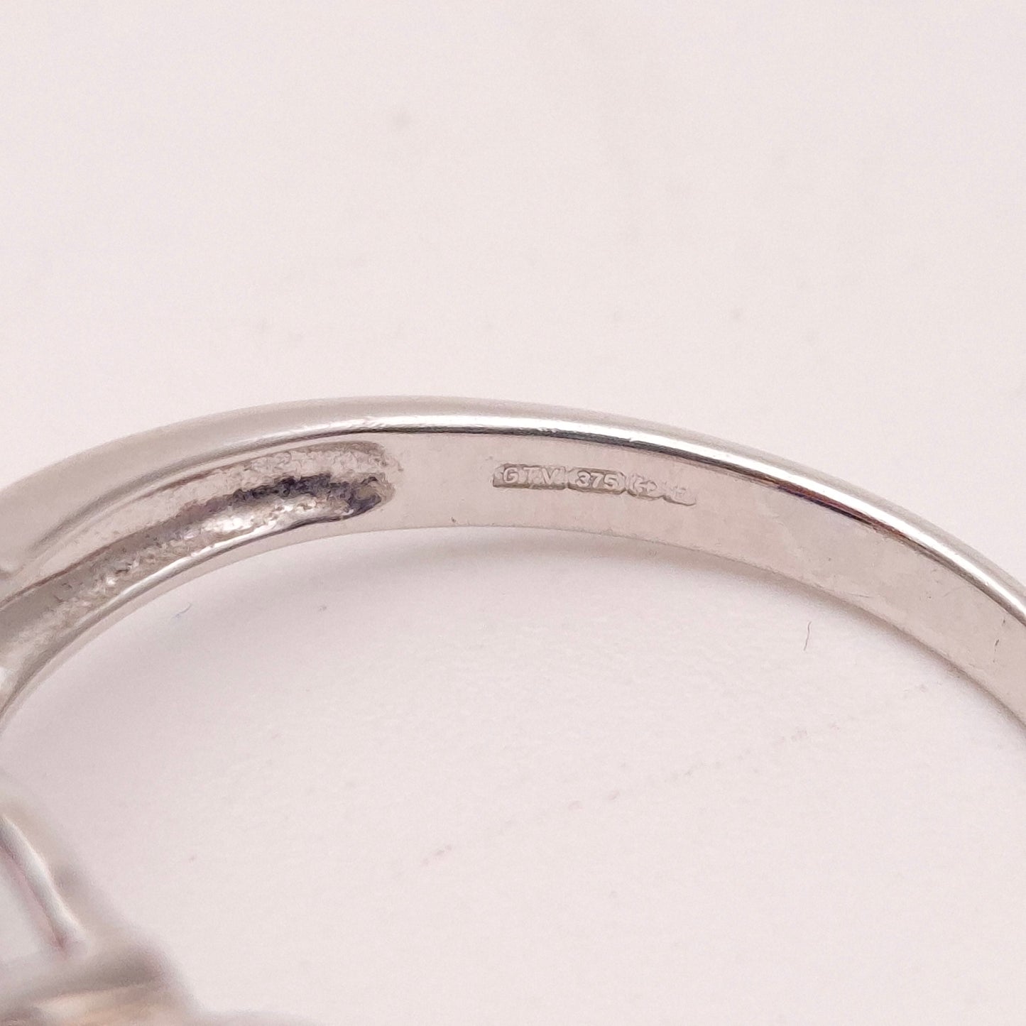 9ct White Gold Kyanite and Diamond Ring