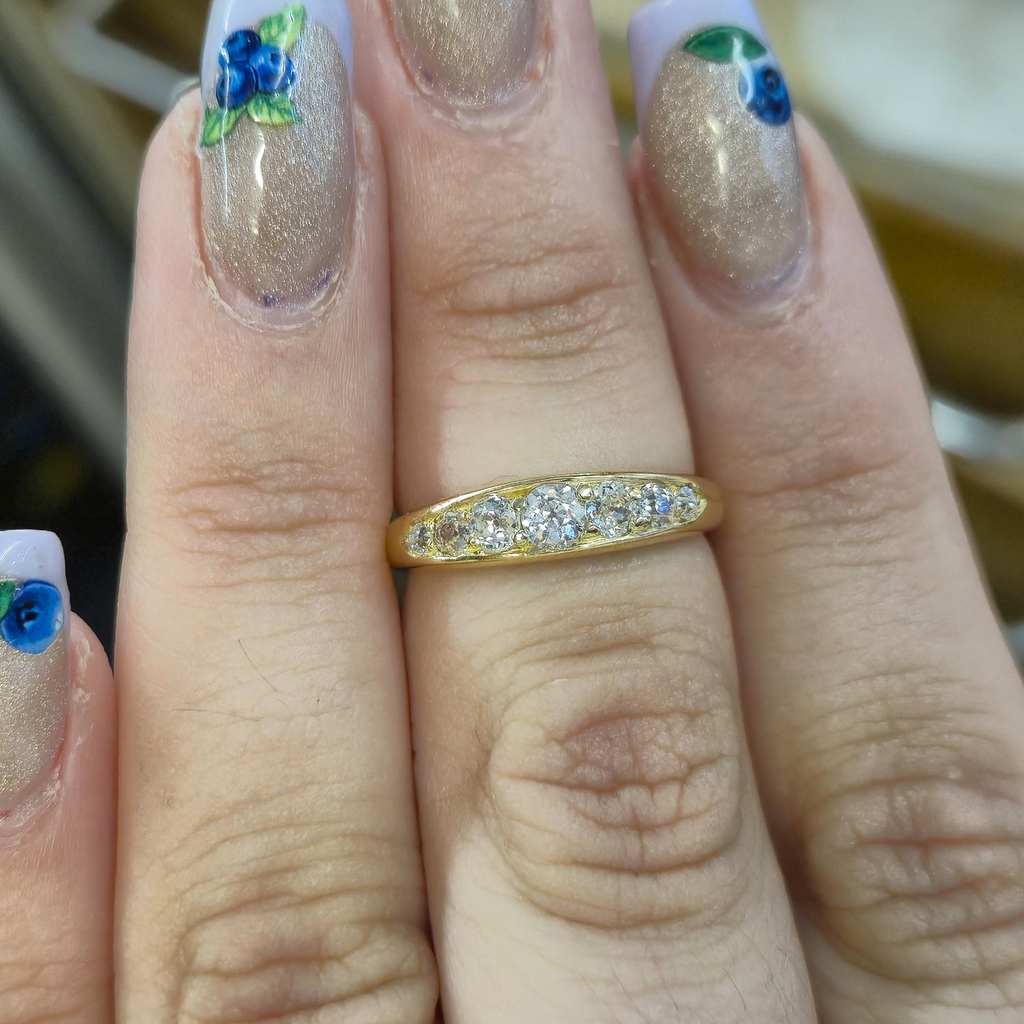 18ct Yellow Gold Antique Diamond Seven Stone Row Ring