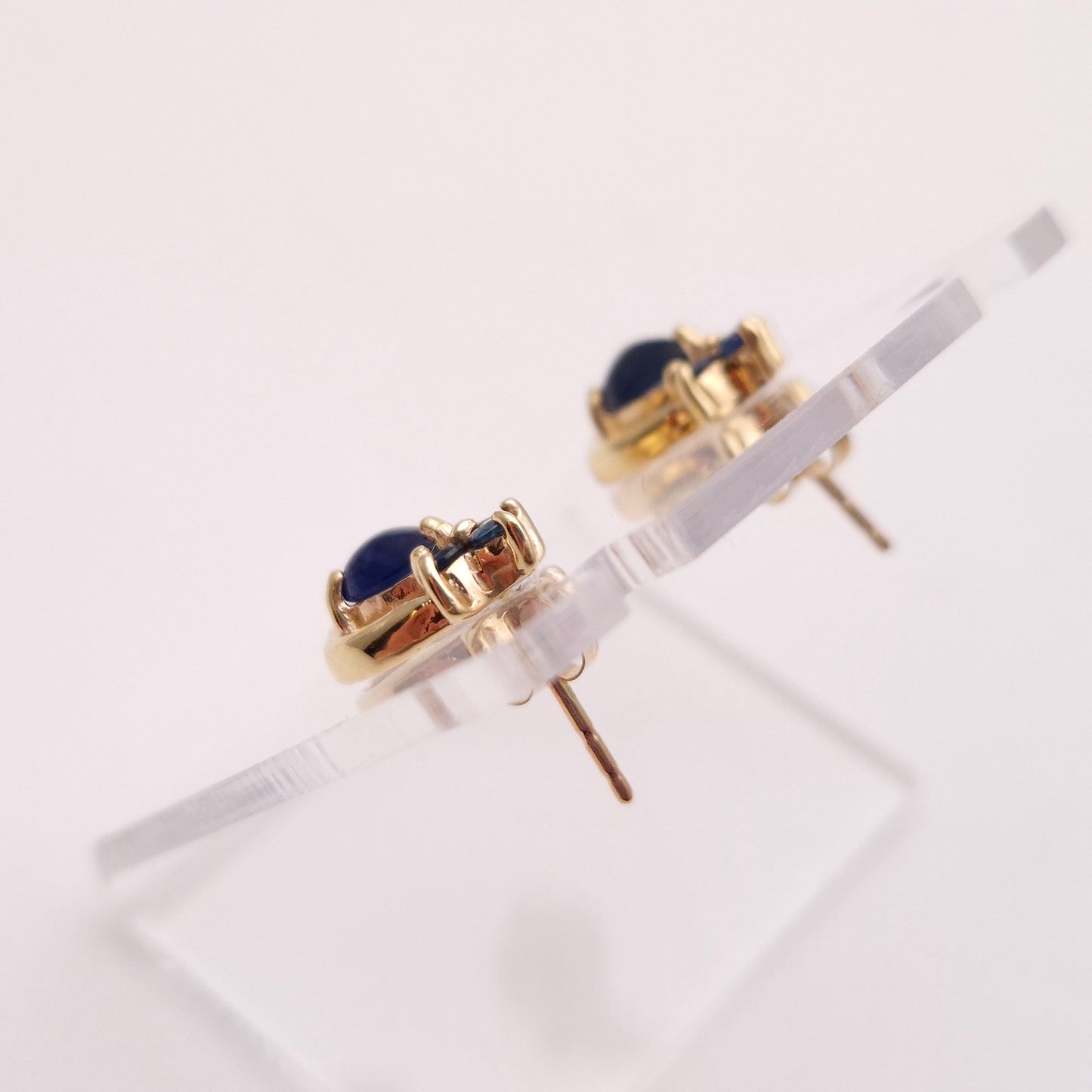 9ct Yellow Gold Sapphire Pear Shaped Stud Earrings