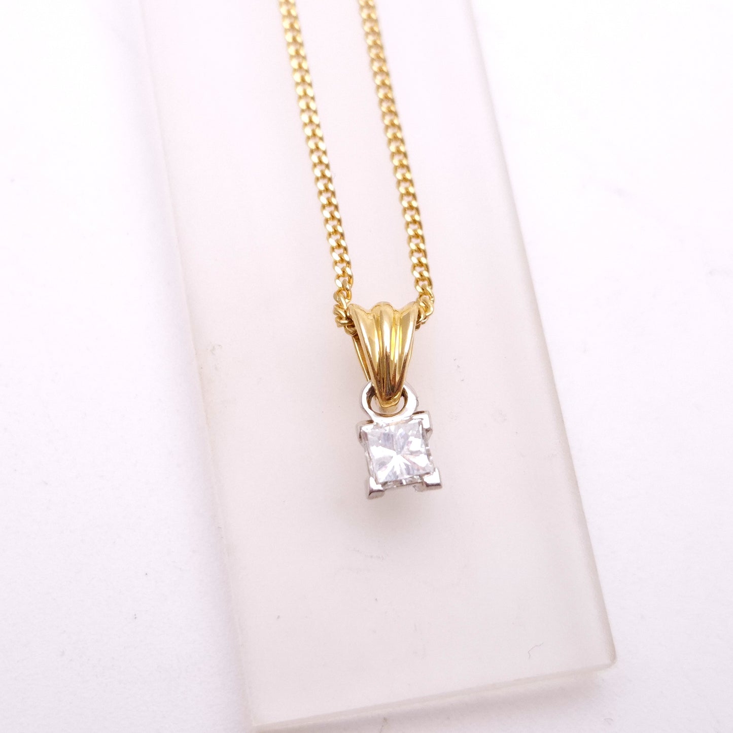 18ct Yellow Gold 0.3ct Princess Cut Solitaire Pendant and Chain