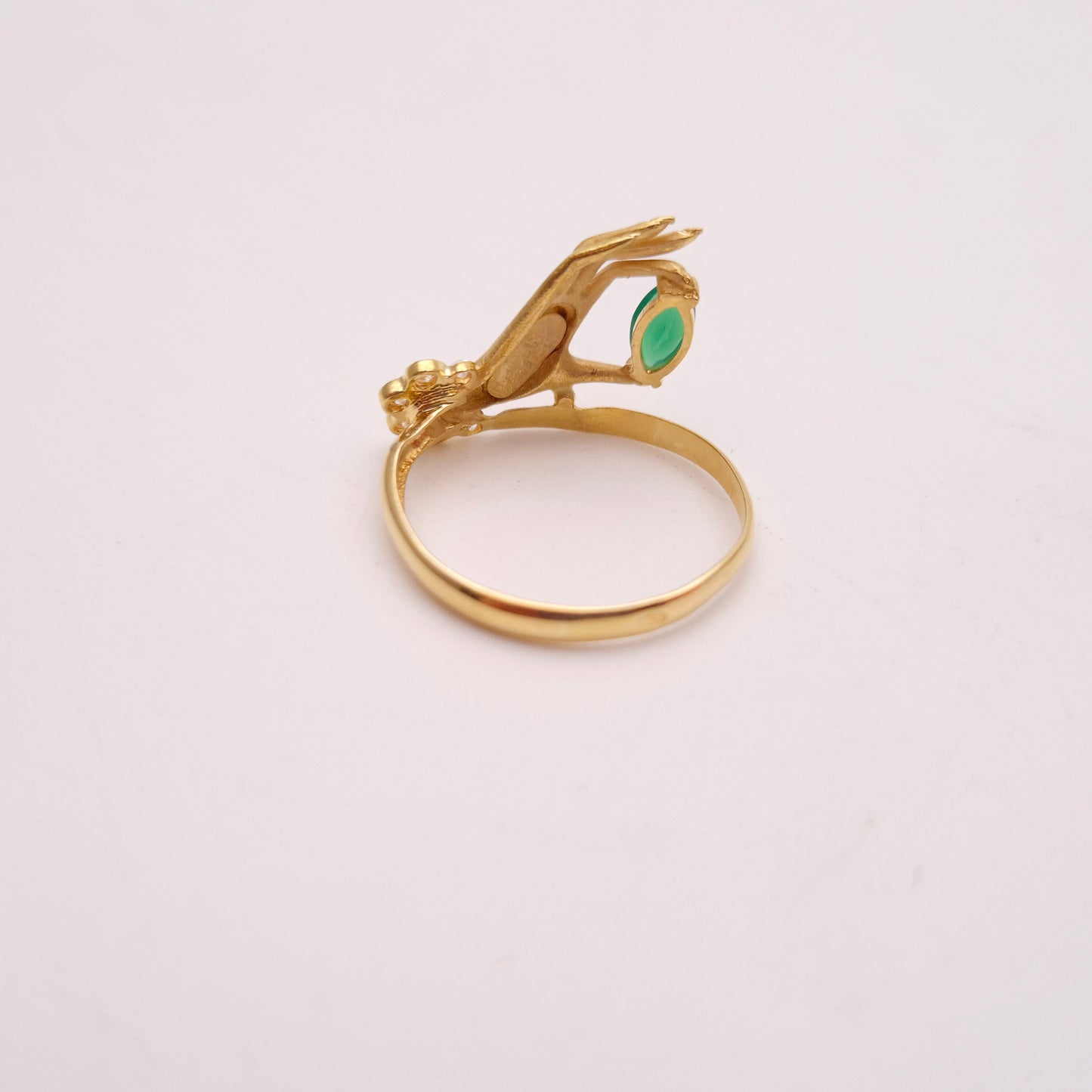 18ct Yellow Gold Chrysoprase and White Stone Hand Ring