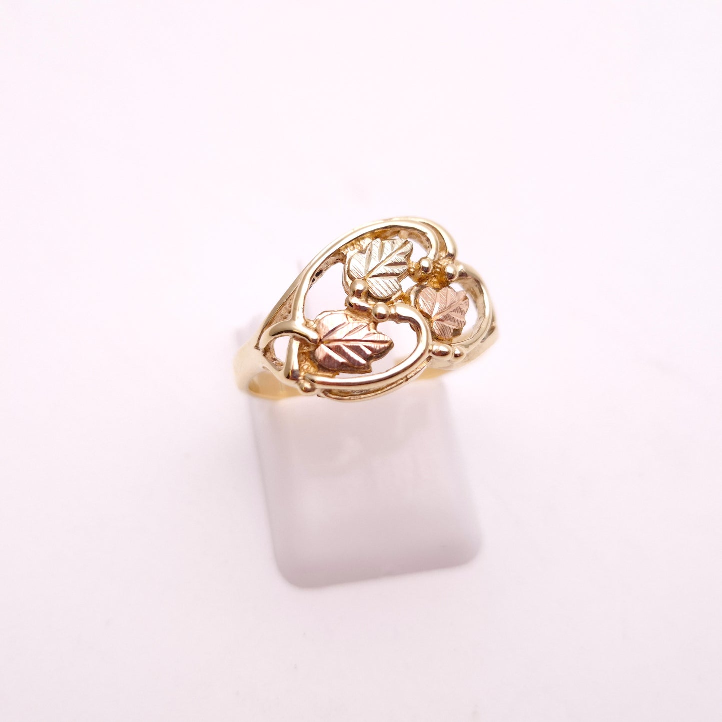 9ct Two Tone Yellow and Rose Gold Leaf Patterned Openwork Ring