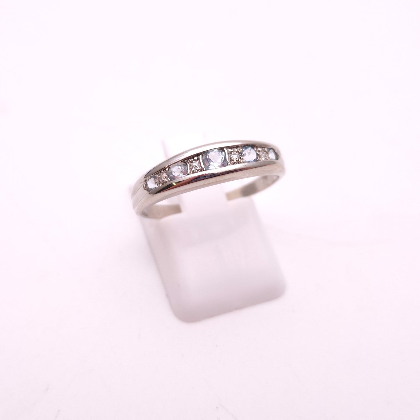 9ct White gold Aquamarine and Diamond Multistone Row Ring