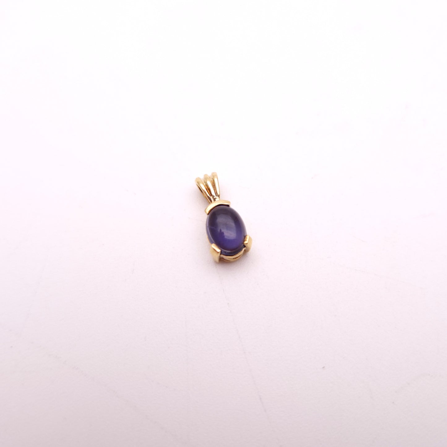 9ct Yellow Gold Cabochon Iolite Pendant Piece