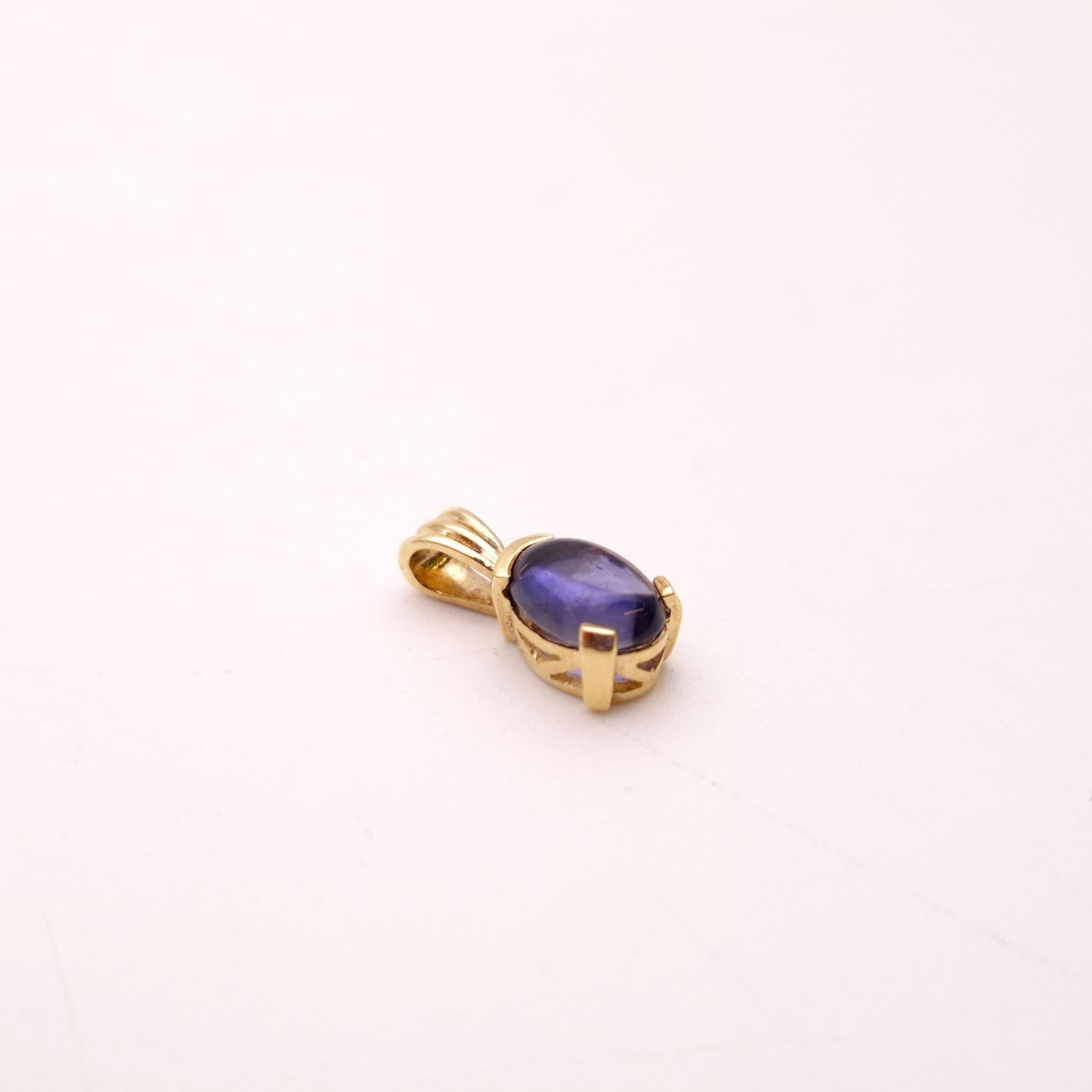 9ct Yellow Gold Cabochon Iolite Pendant Piece
