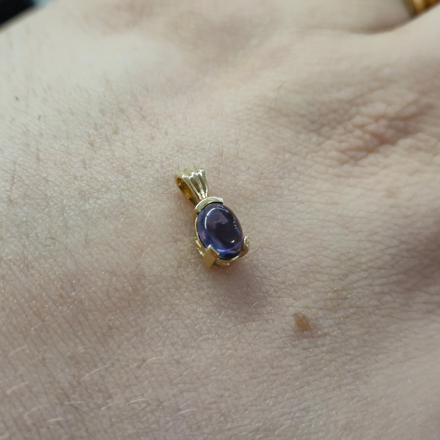9ct Yellow Gold Cabochon Iolite Pendant Piece