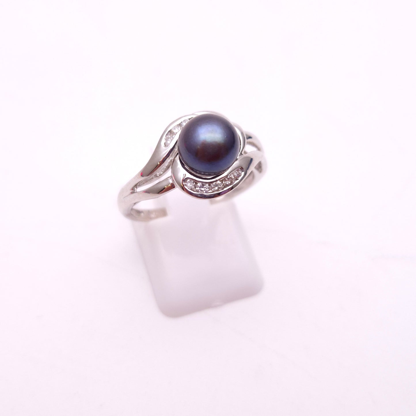 9ct White Gold Black Pearl and Diamond Twist Ring
