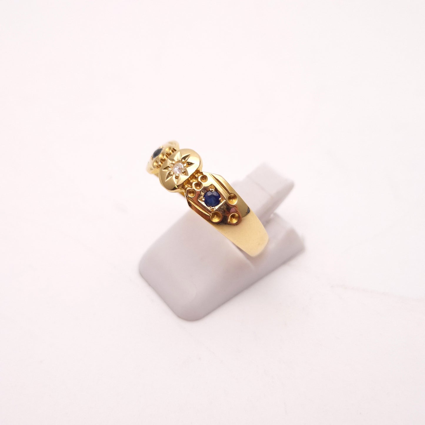 18ct Yellow Gold Antique Victorian Sapphire and Diamond Ring Chester 1899