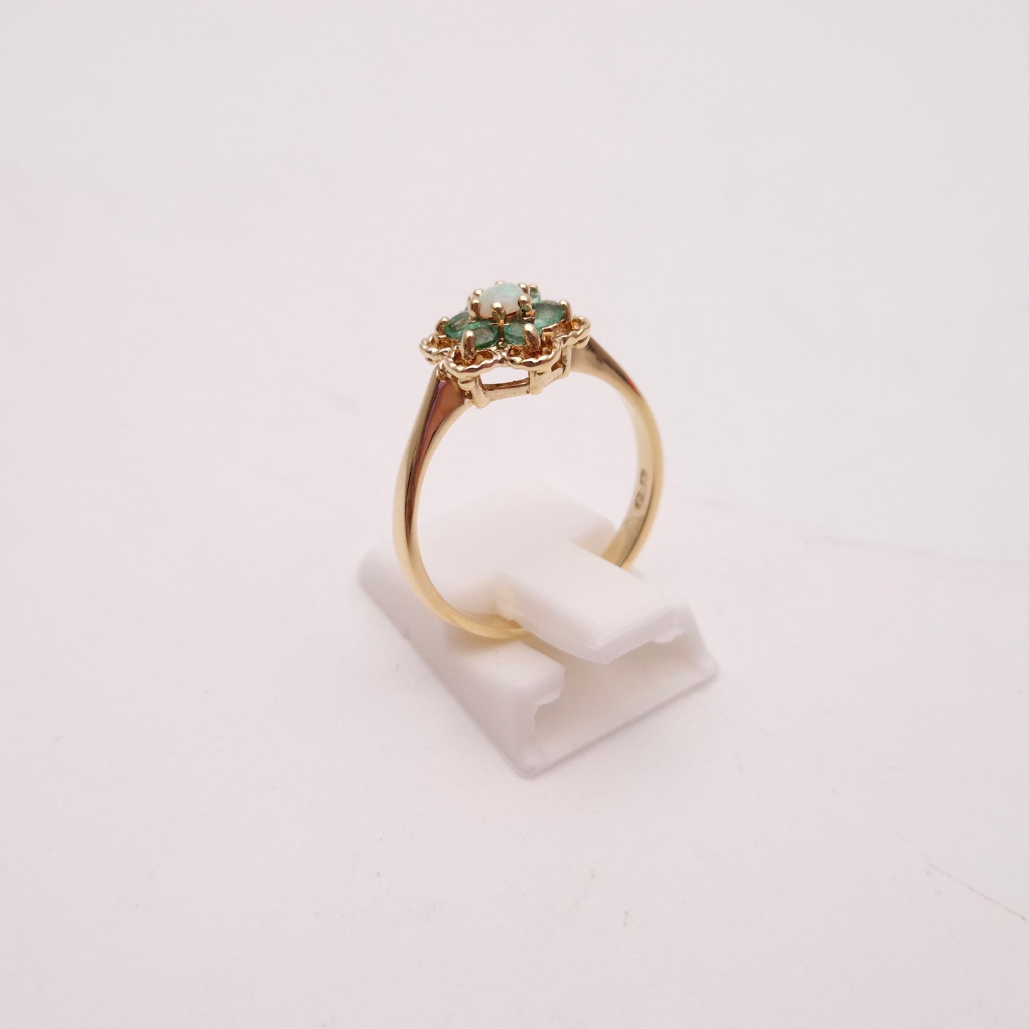 9ct Yellow Gold Cute Emerald and Opal Flower Cluster Ring