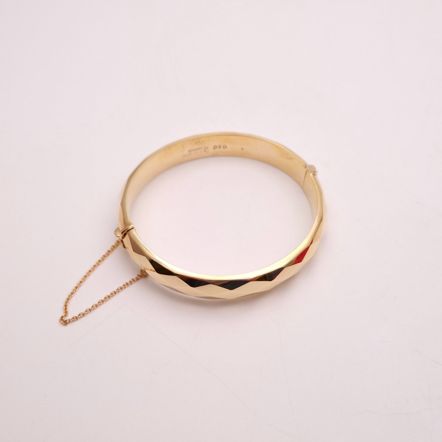 9ct Yellow Gold 1950's Diamond Chequer-Board Faceted Bangle