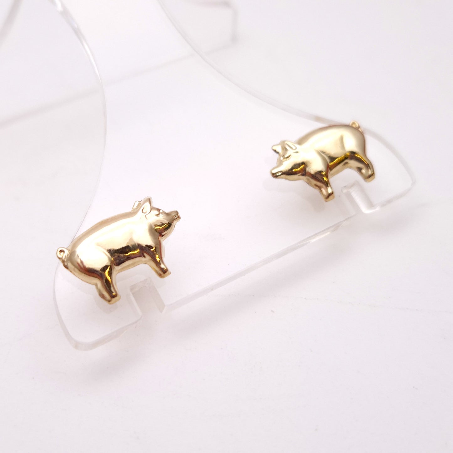 9ct Yellow Gold Lightweight Pig Figure Stud Earrings