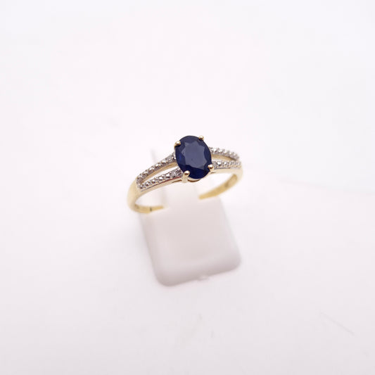 9ct Yellow Gold Sapphire and Diamond Split Shoulder Ring
