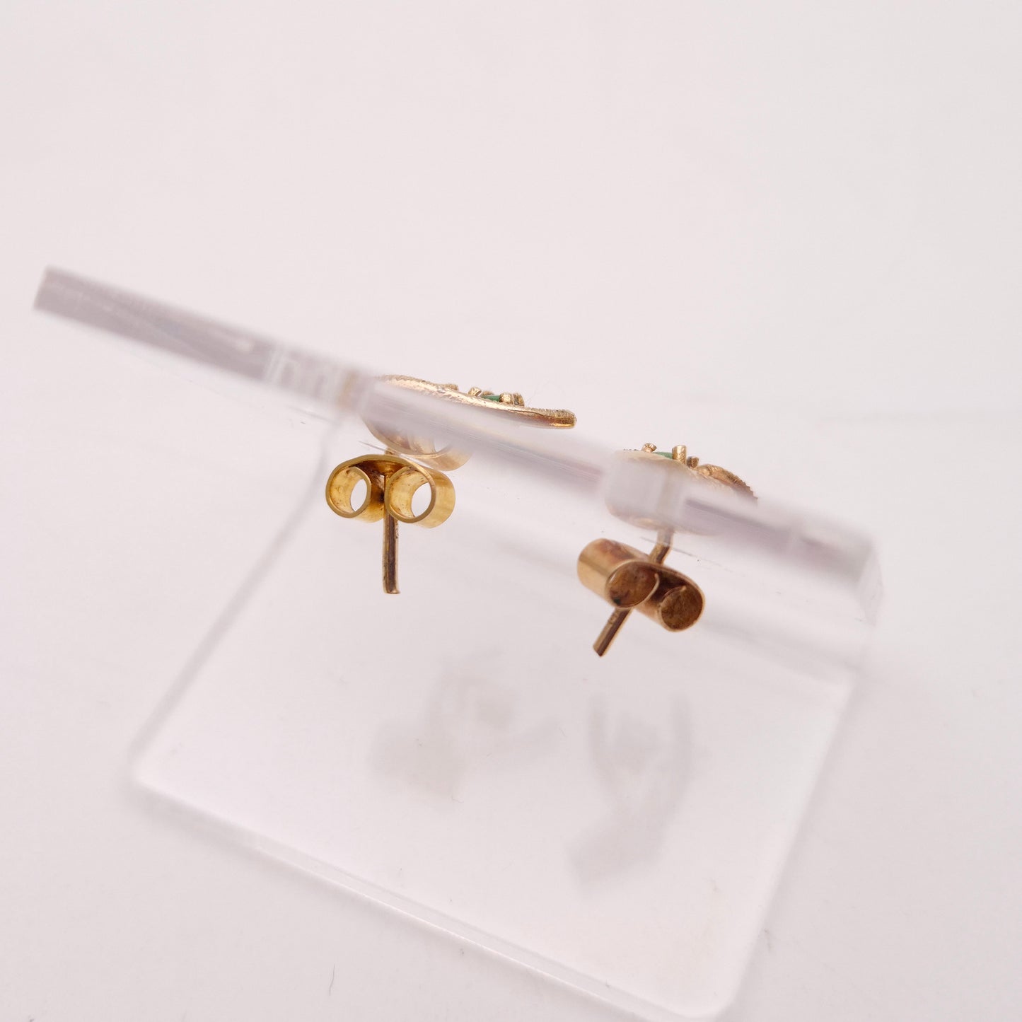 9ct Yellow Gold Emerald Set Wishbone Stud Earrings