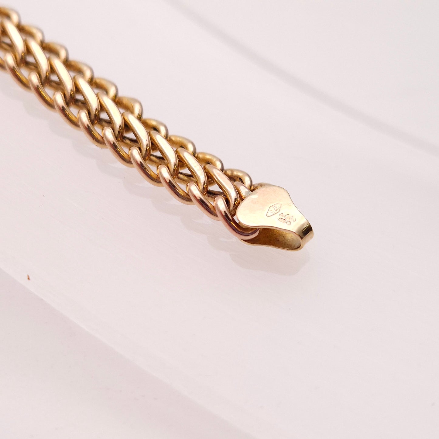 9ct Yellow Gold Figure 8 Multi Link Braided Effect Bracelet