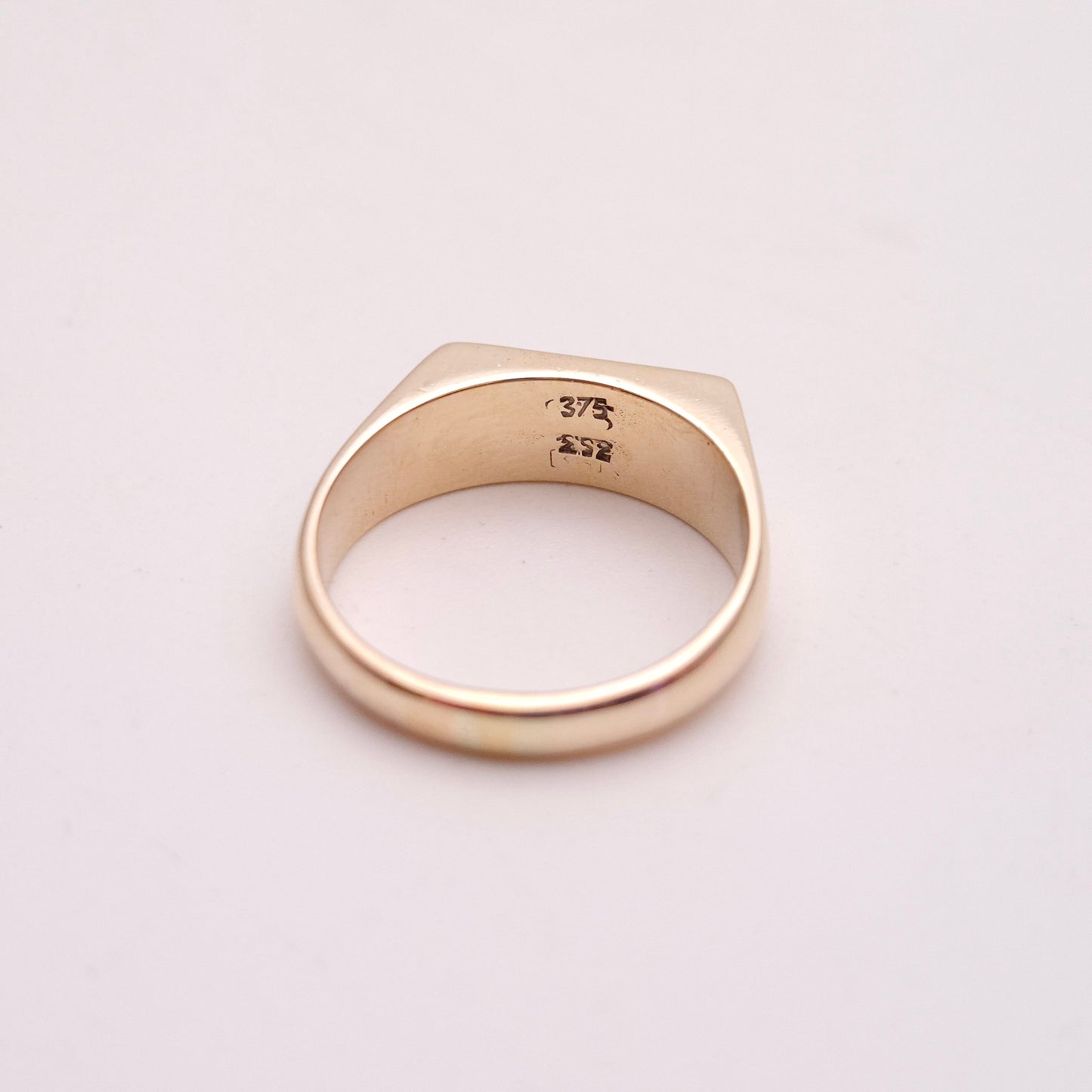 9ct Yellow Gold Rectangular Plain Polished Signet Style Ring