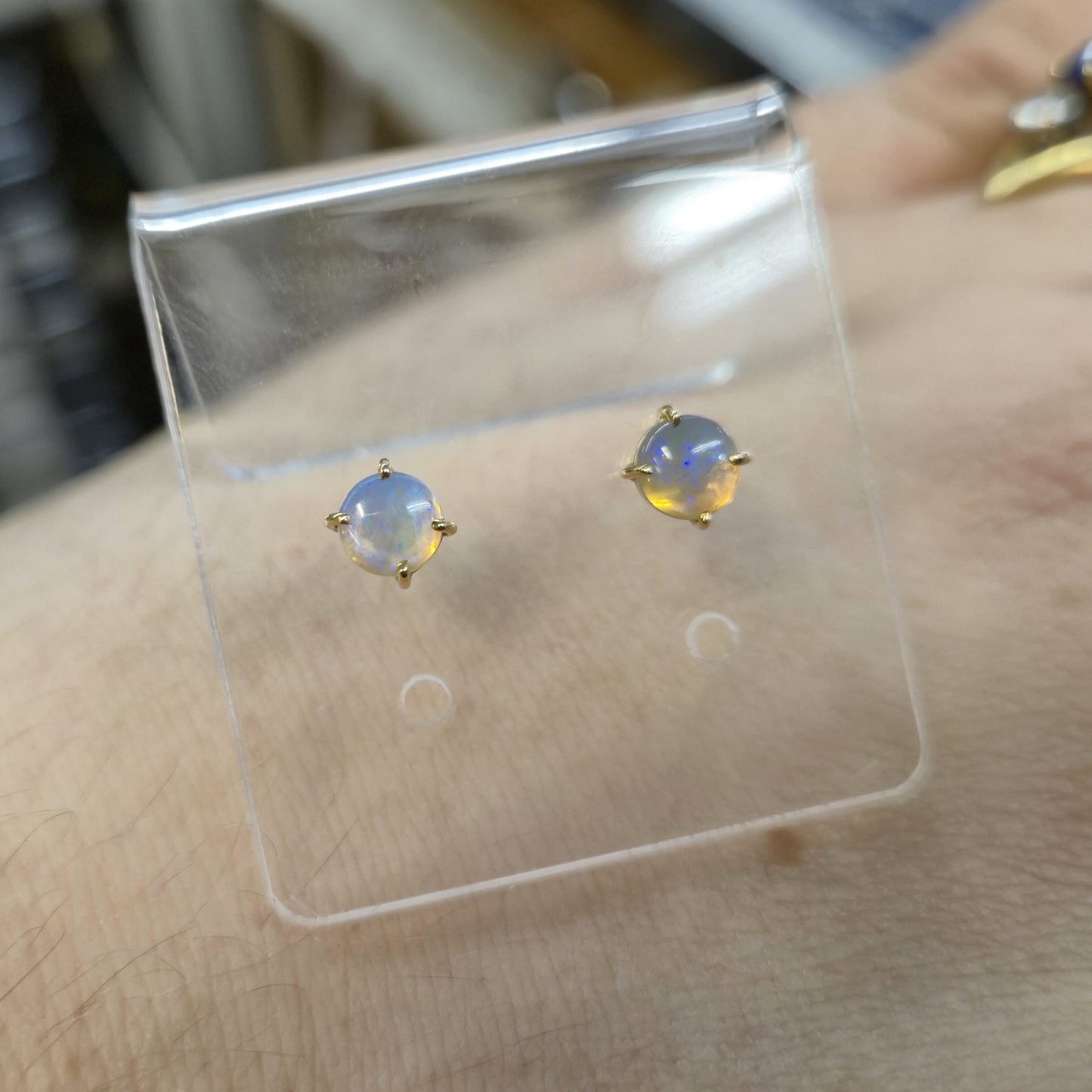 18ct Yellow Gold Opal Cabochon Solitaire Stud Earrings