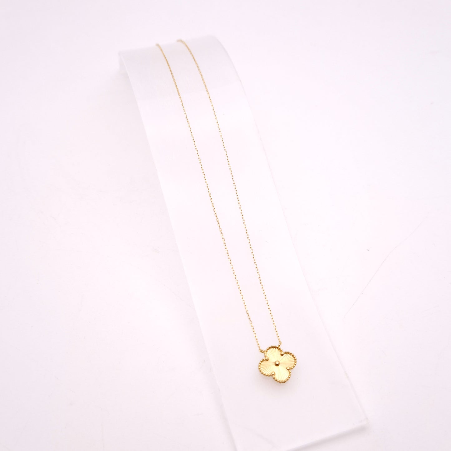 18ct Yellow Gold Van Cleef & Arpels Alhambra Dupe Single Motif Necklace