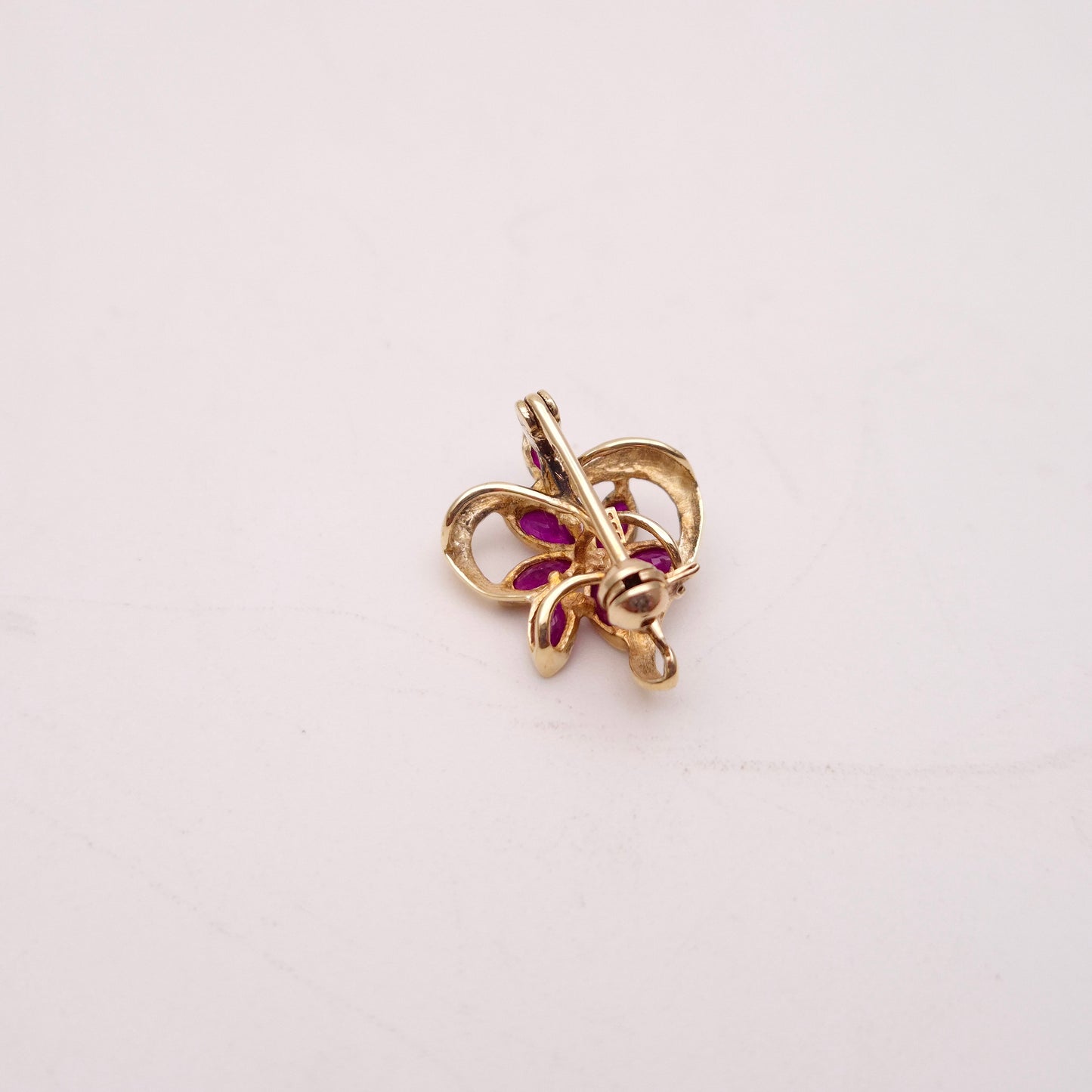 9ct Yellow Gold Vintage Ruby Floral Heart Pendant / Brooch Piece