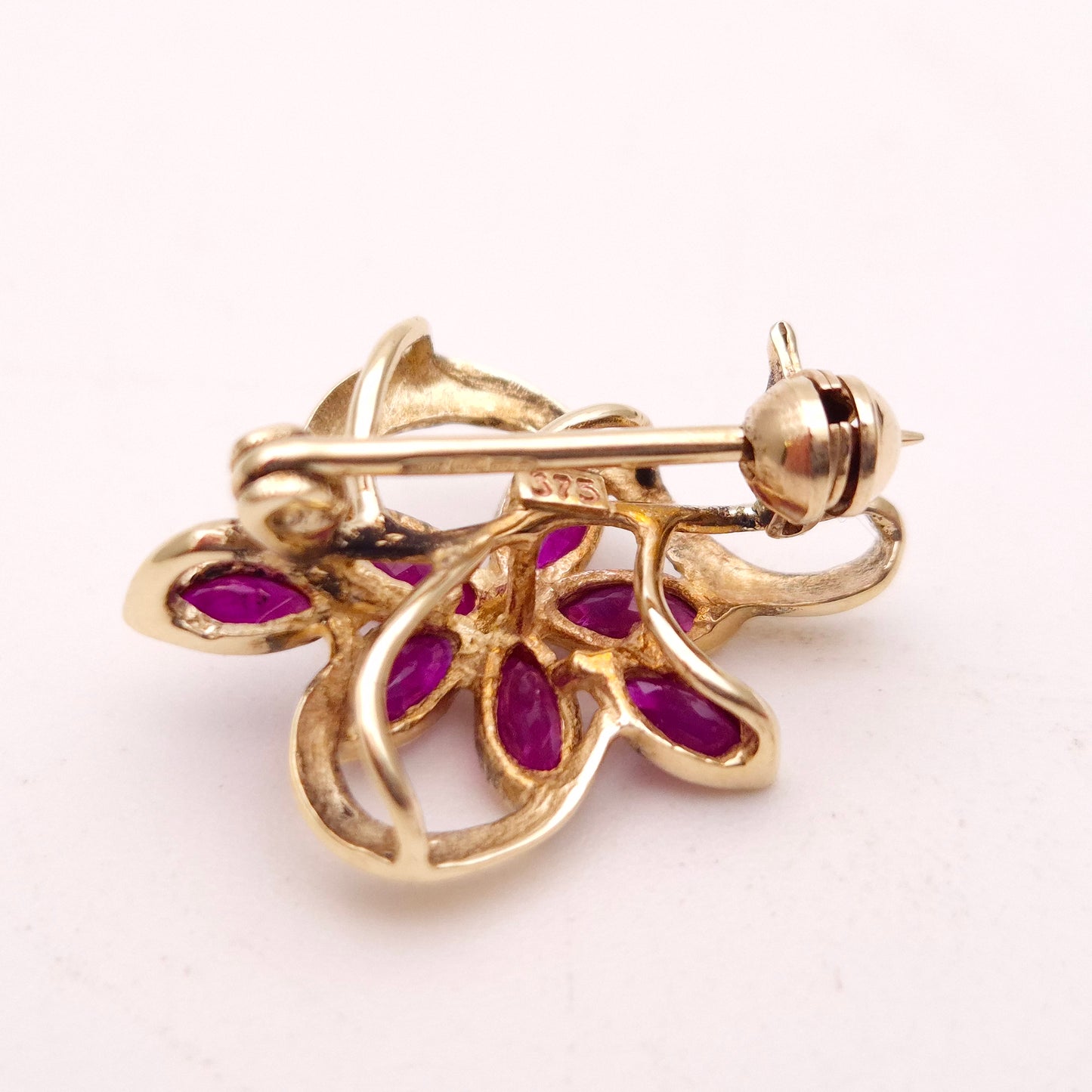 9ct Yellow Gold Vintage Ruby Floral Heart Pendant / Brooch Piece