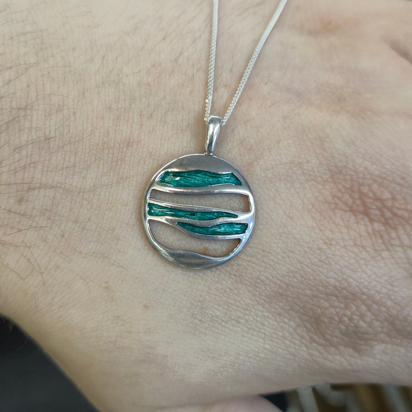 Sterling Silver Turquoise Enamel Abstract Circle Design Pendant & Chain Necklace