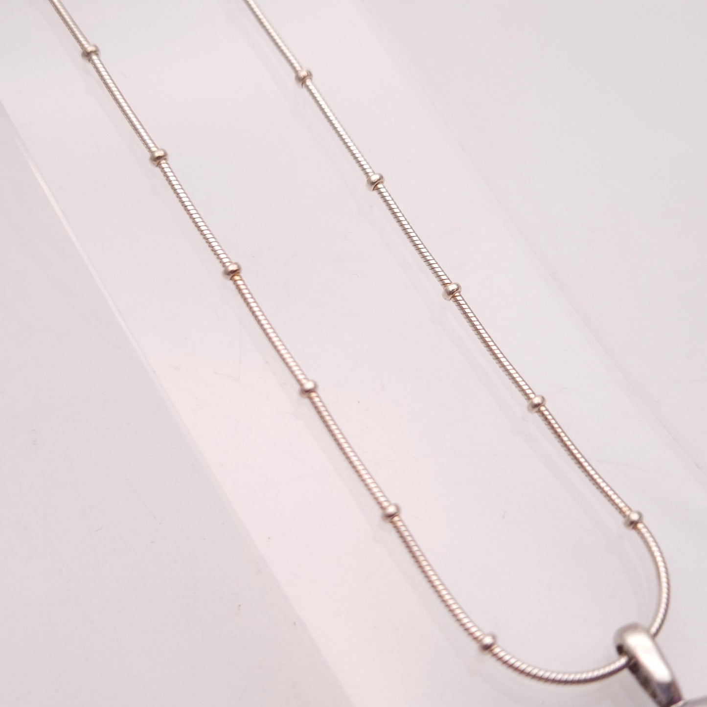 Sterling Silver Turquoise Enamel Abstract Circle Design Pendant & Chain Necklace
