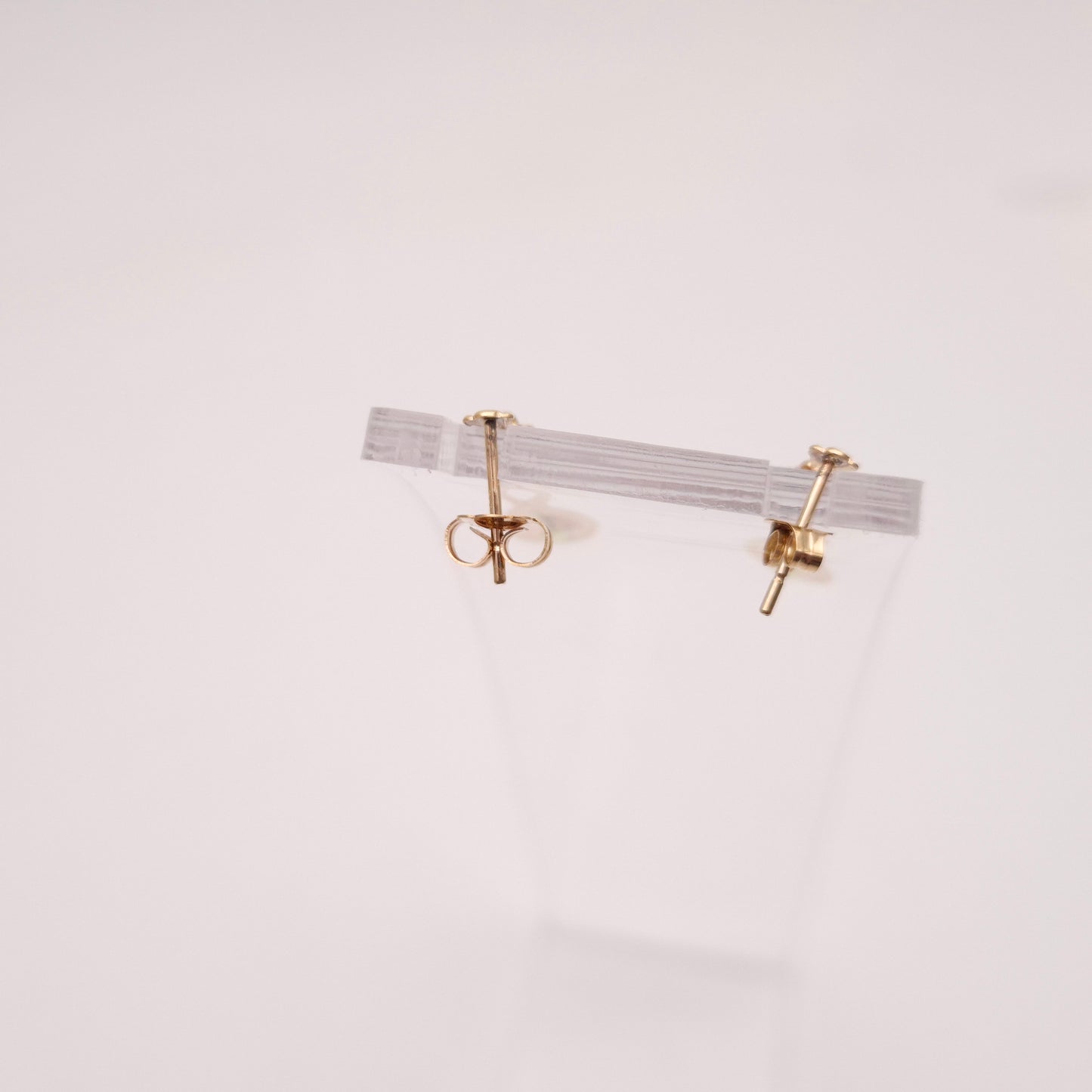 9ct Yellow Gold Swirly Figure 8 Peridot Set Drop Earrings