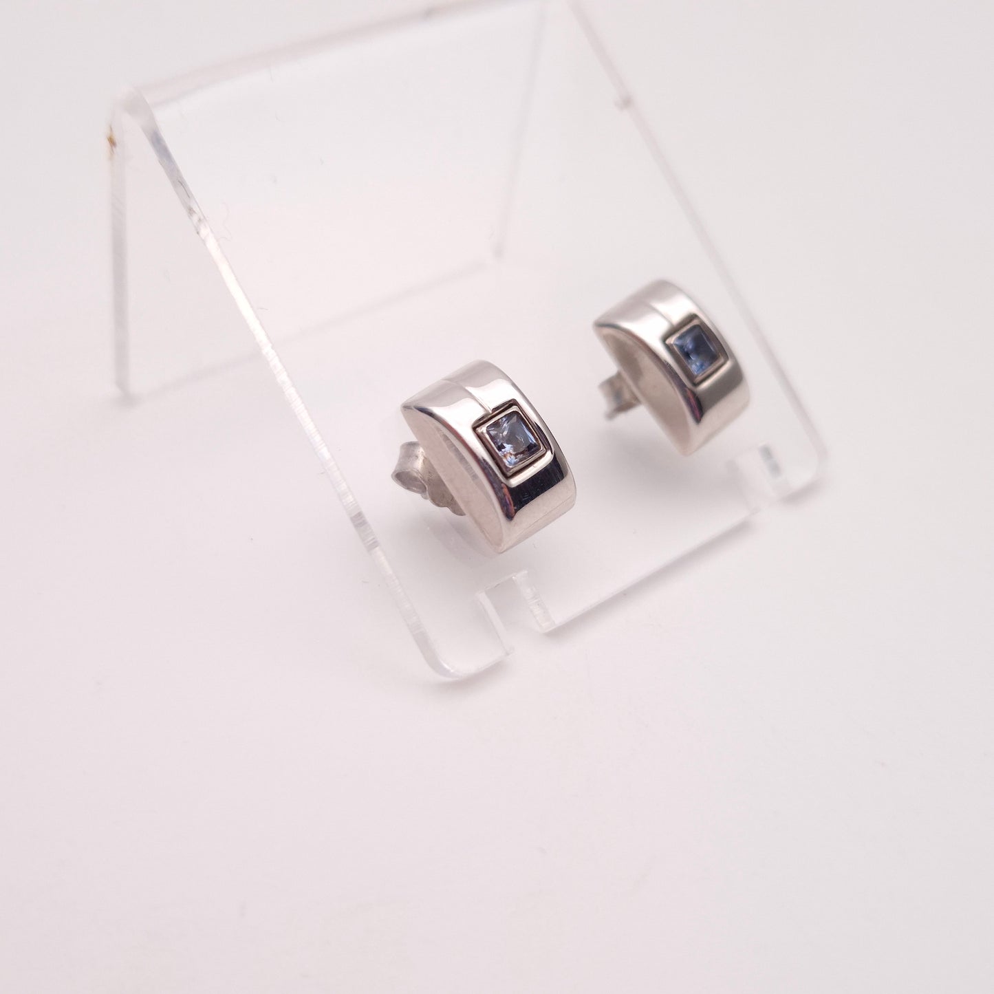 9ct White gold Princess Cut Aquamarine Rectangular Stud Earrings