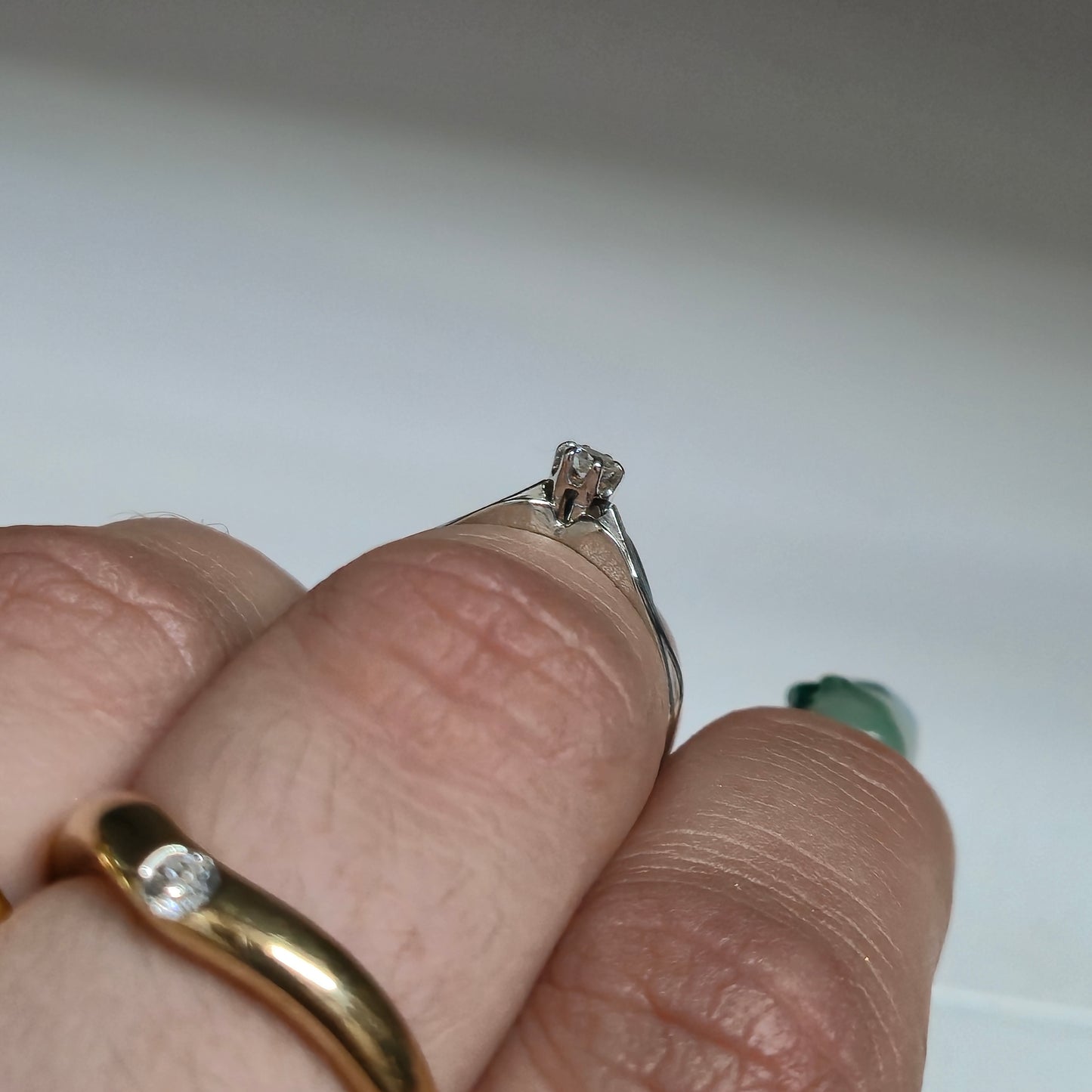 18ct White gold Vintage Antique Diamond Solitaire Ring