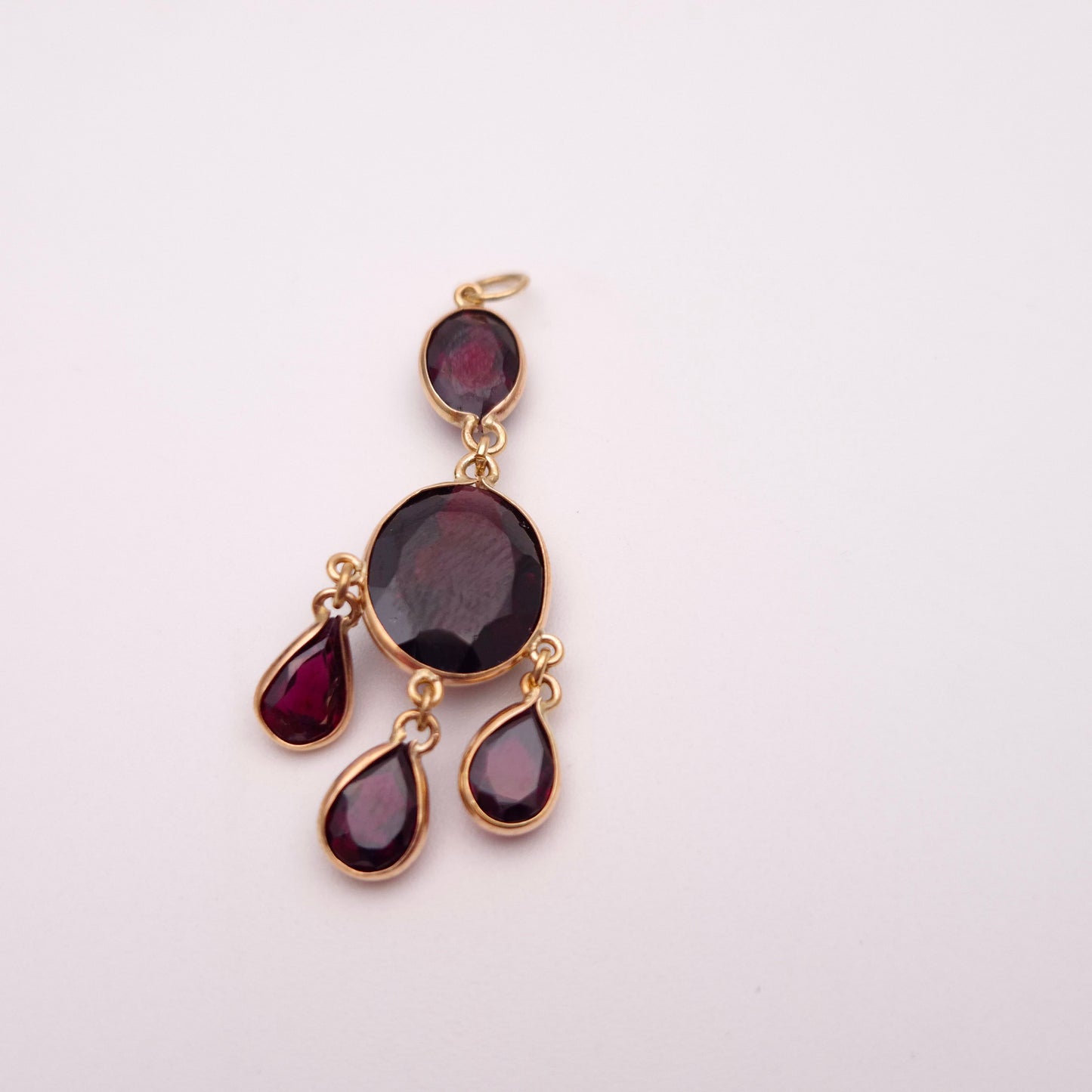 9ct Yellow Gold Vintage Five Stone Garnet Chandelier Pendant only