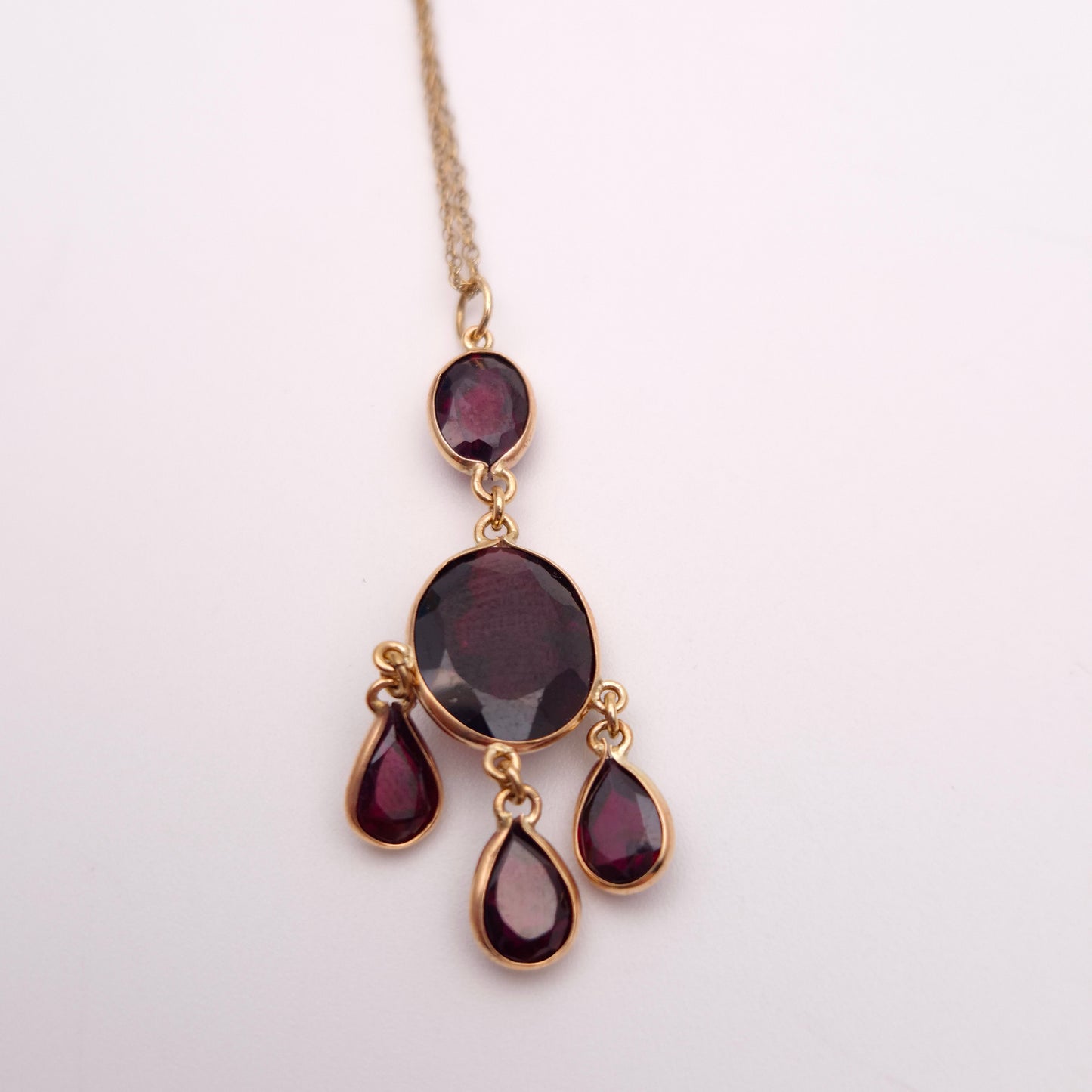 9ct Yellow Gold Vintage Five Stone Garnet Chandelier Pendant only