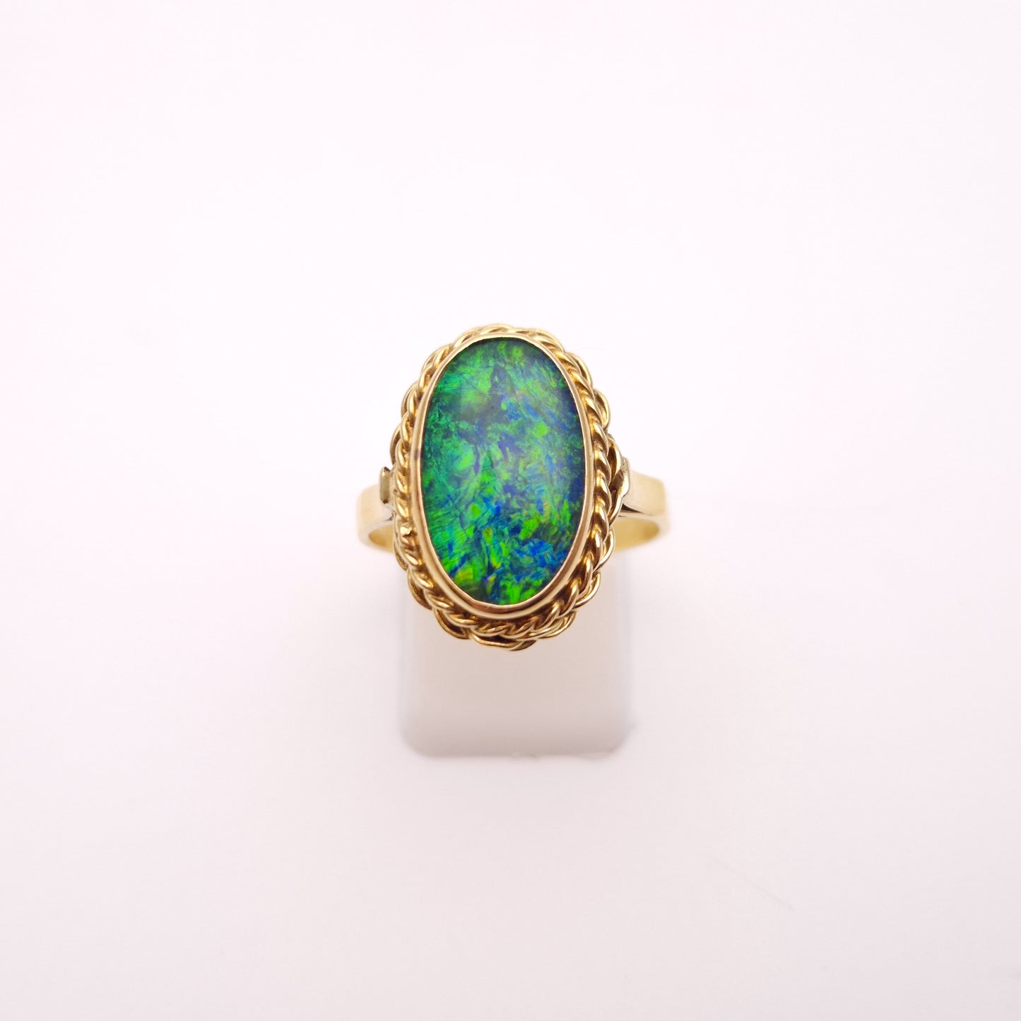 18ct Vintage Opal Triplet solitaire Traditional Style Braided Edge Ring