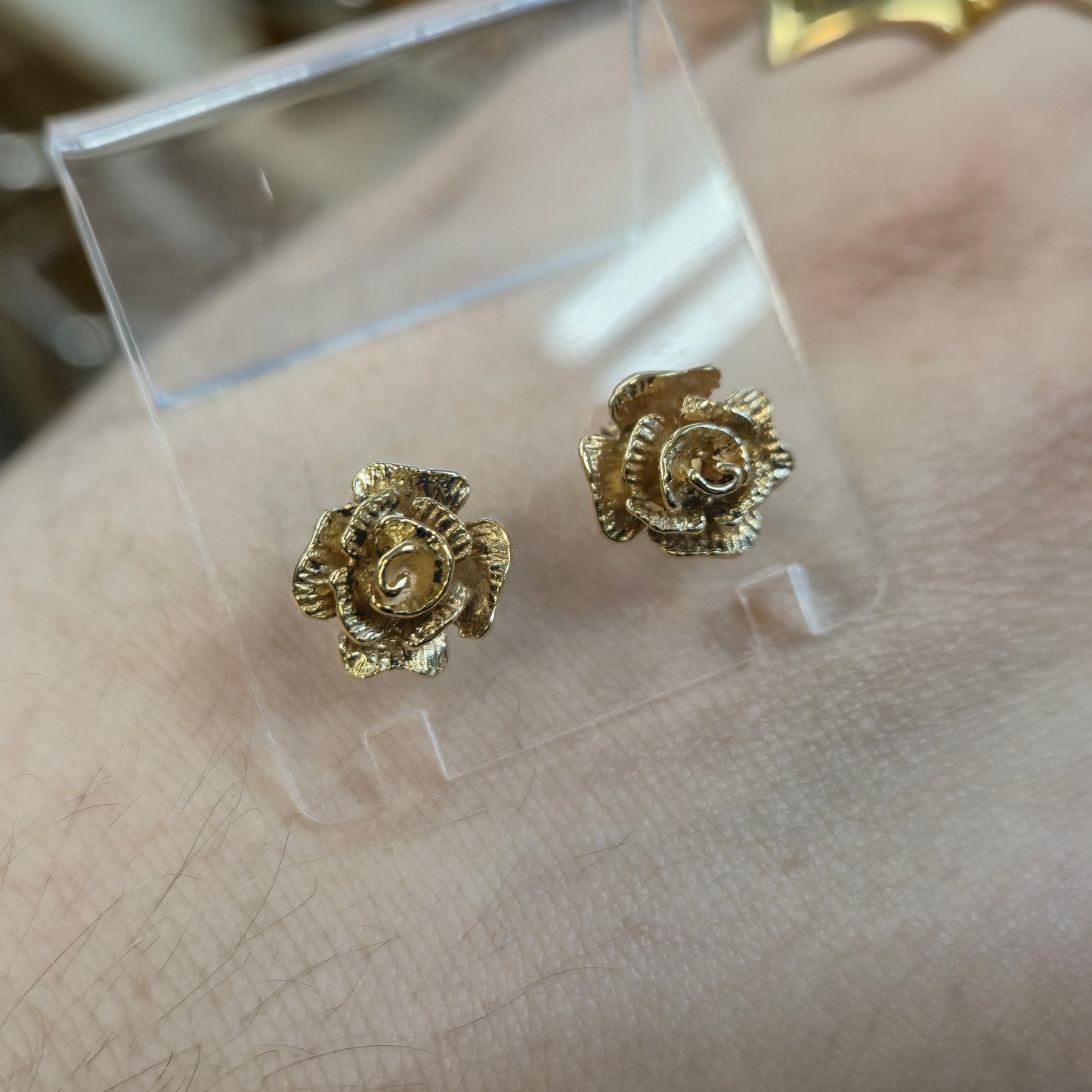 9ct Yellow Gold Vintage Solid Rose Flower Stud Earrings