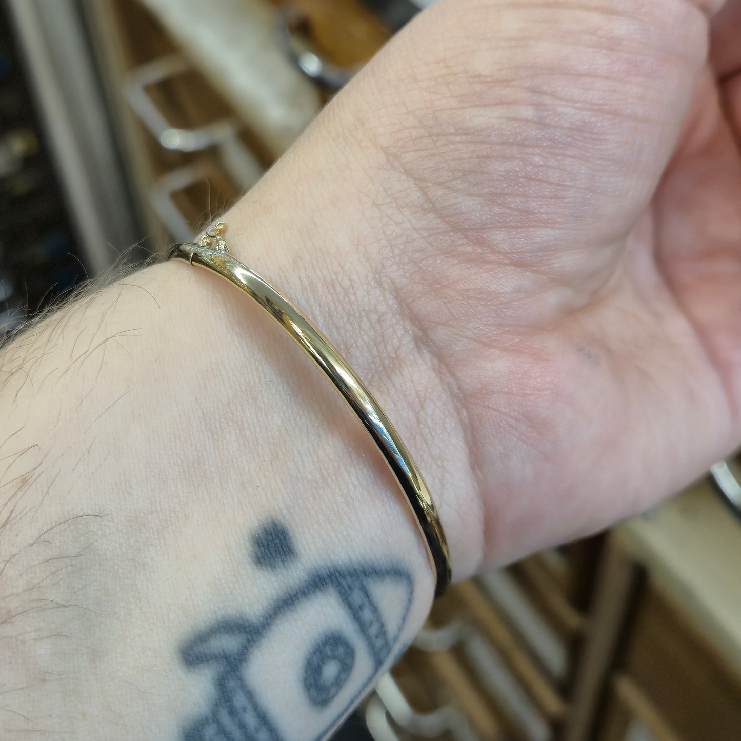 9ct Yellow Gold Cubic Zirconia Three Stone Openwork Bangle