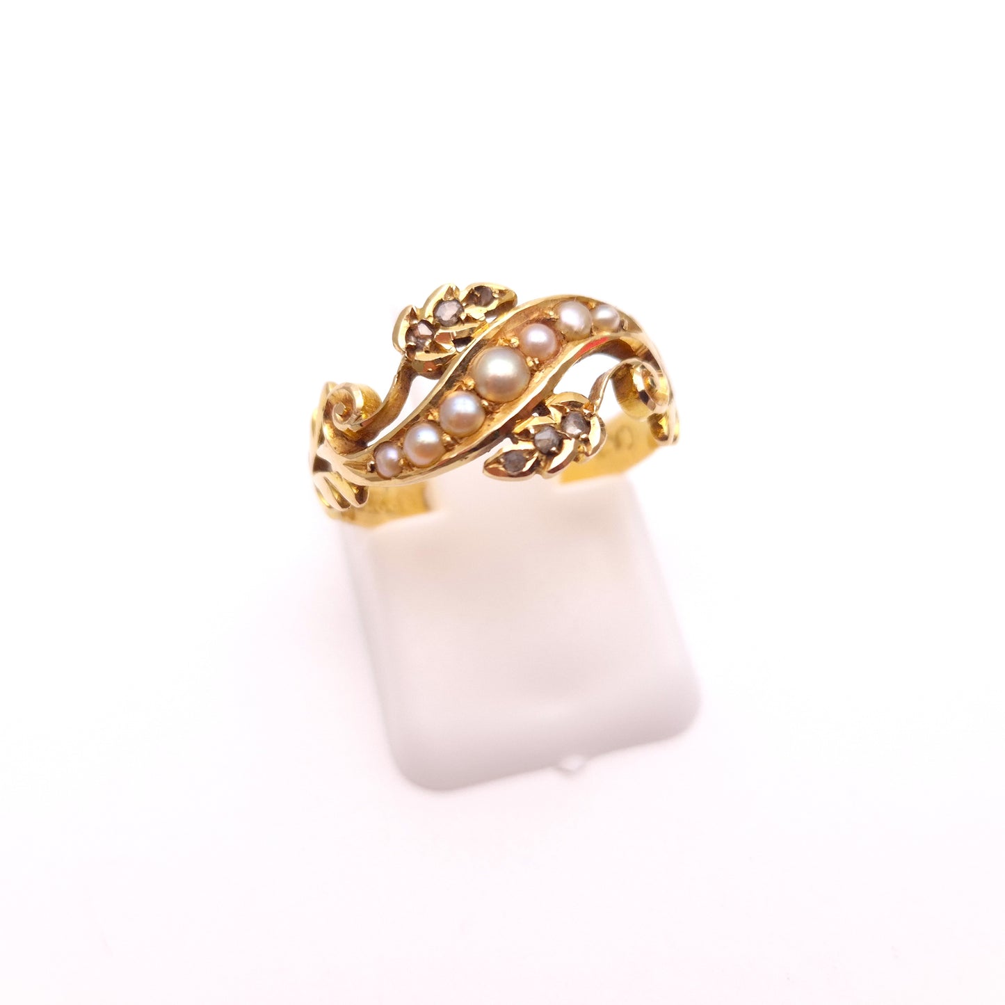 18ct Yellow Gold Antique Chester 1907 Pearl and Diamond Floral Ring