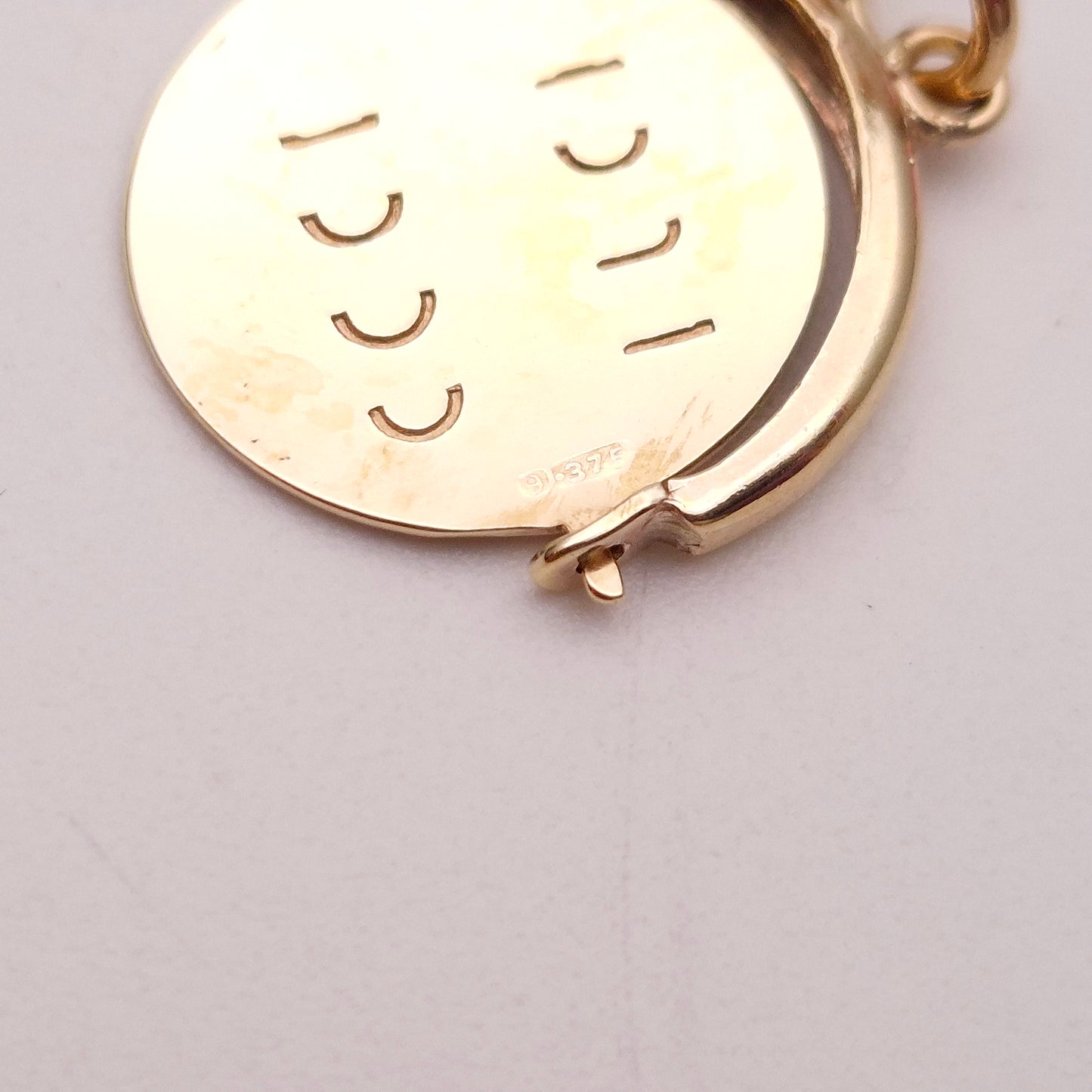 9ct Yellow Gold Traditional Good Luck Spinner Charm / Pendant