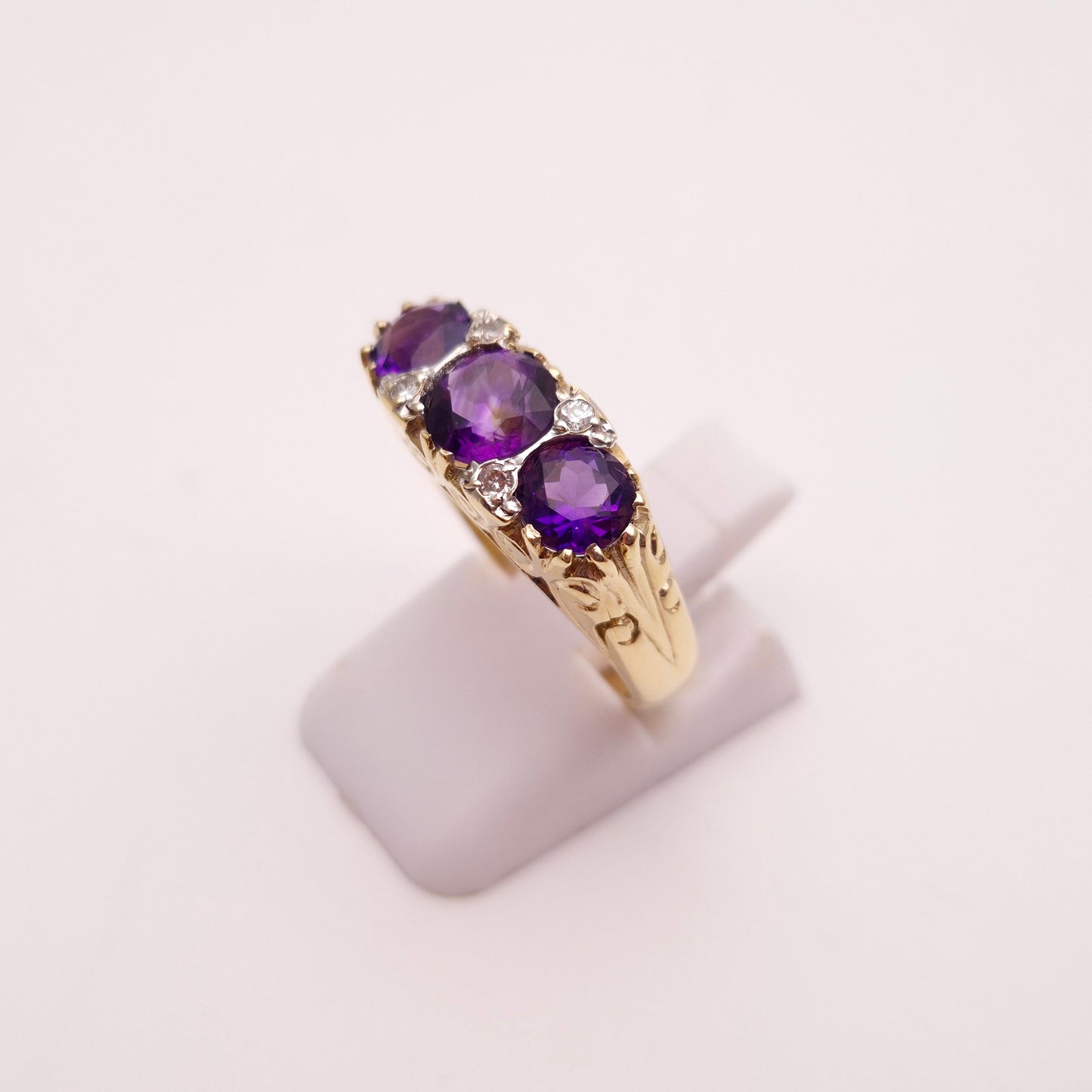 9ct Yellow Gold Vintage Amethyst and Diamond Chunky Heavyweight Row / Boat Ring