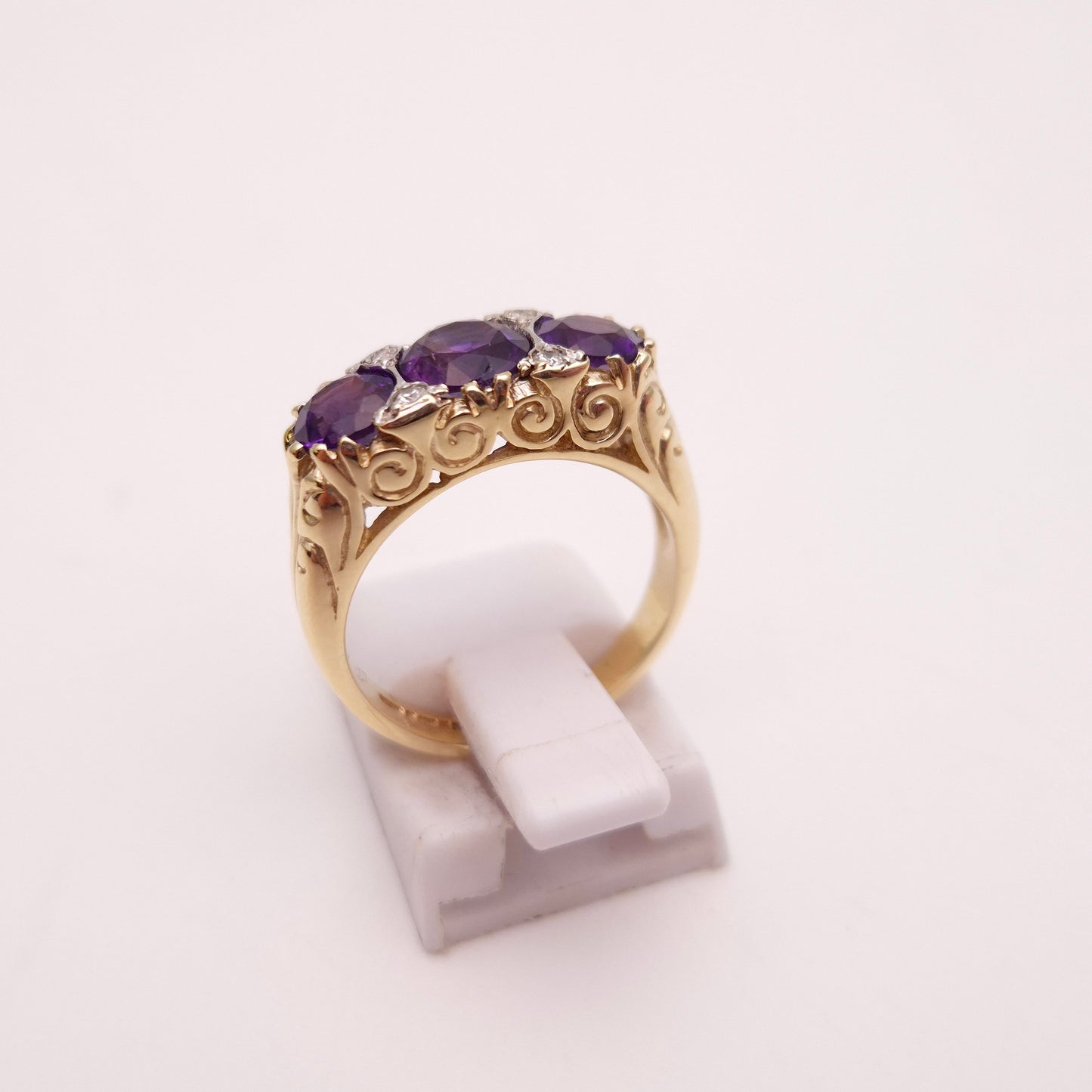 9ct Yellow Gold Vintage Amethyst and Diamond Chunky Heavyweight Row / Boat Ring