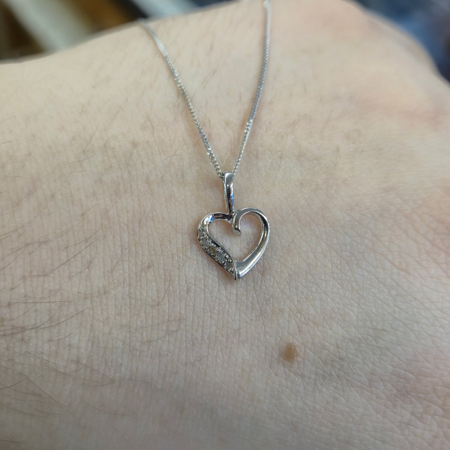 9ct White Gold Lightweight Diamond Set Open Heart Pendant Necklace
