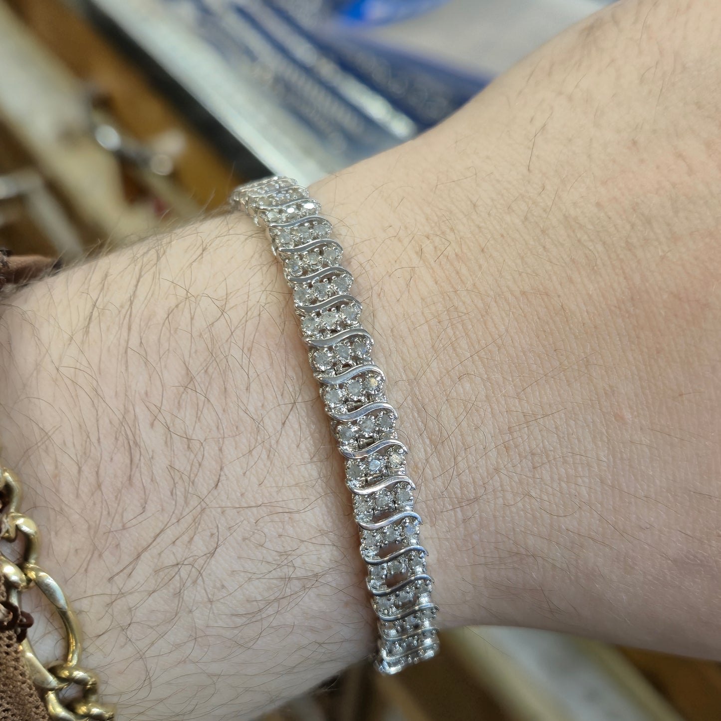 9ct White Gold Substantial 2.0TCW Multi Diamond Tennis Bracelet