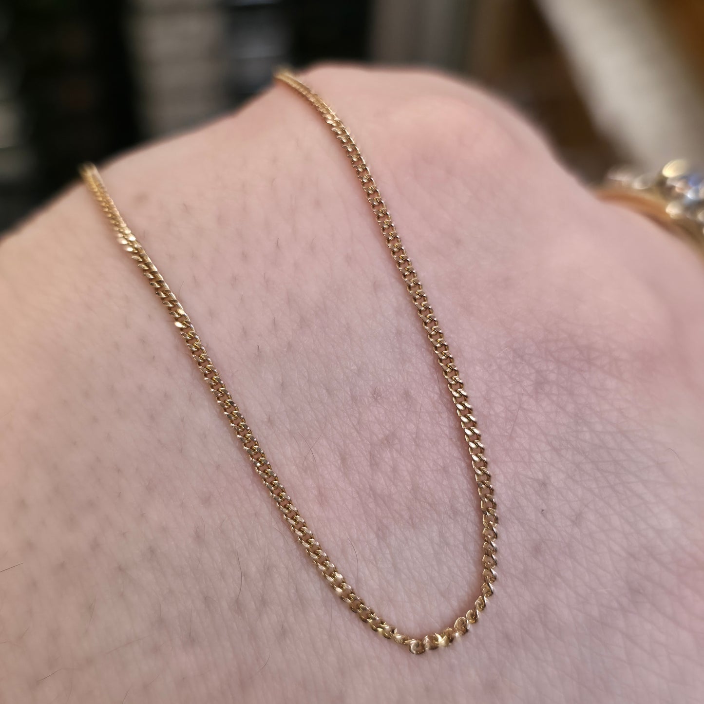 9ct Yellow Gold Curb Chain 18 inches