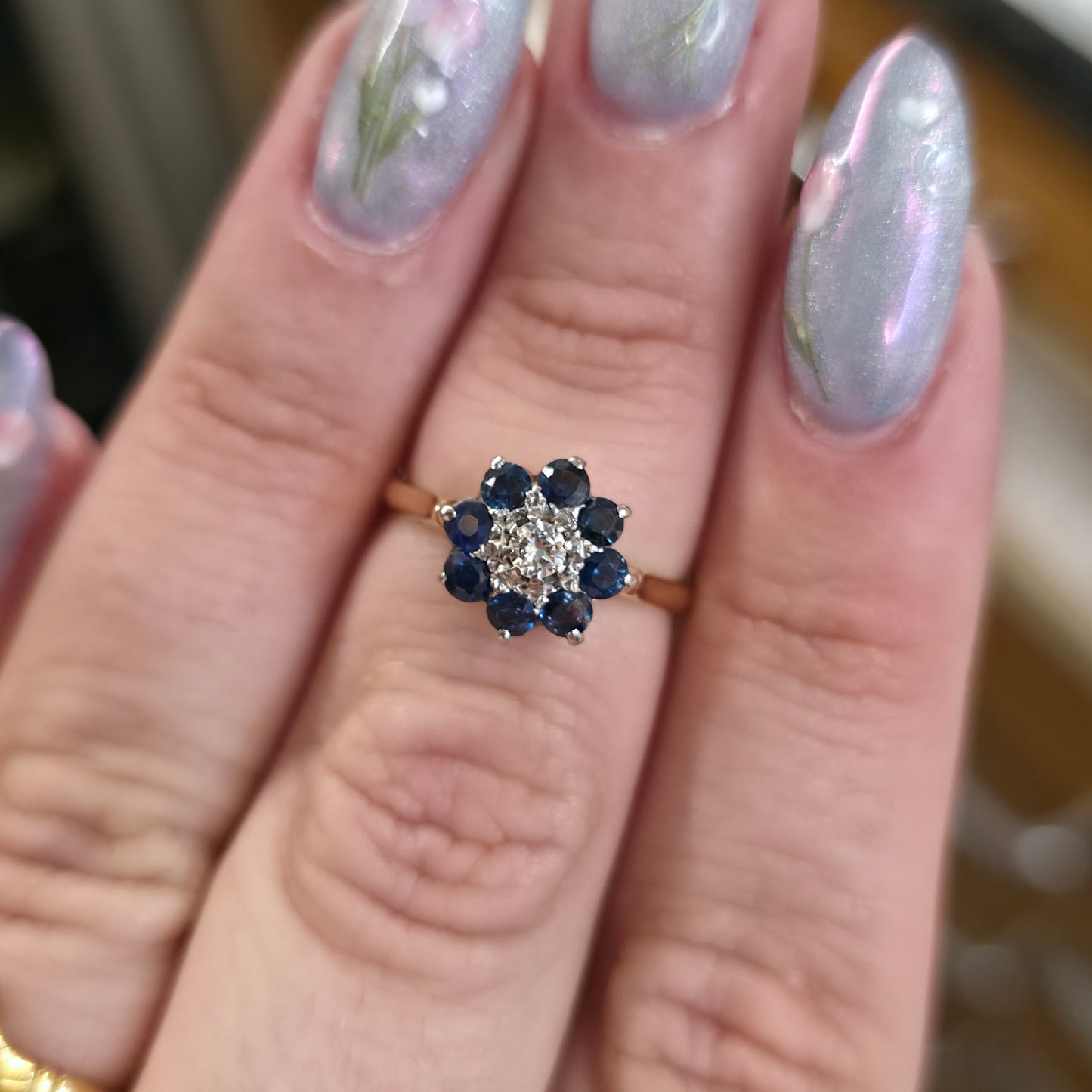 18ct Yellow Gold Vintage Diamond And Round Cut Blue Sapphire Cluster Ring