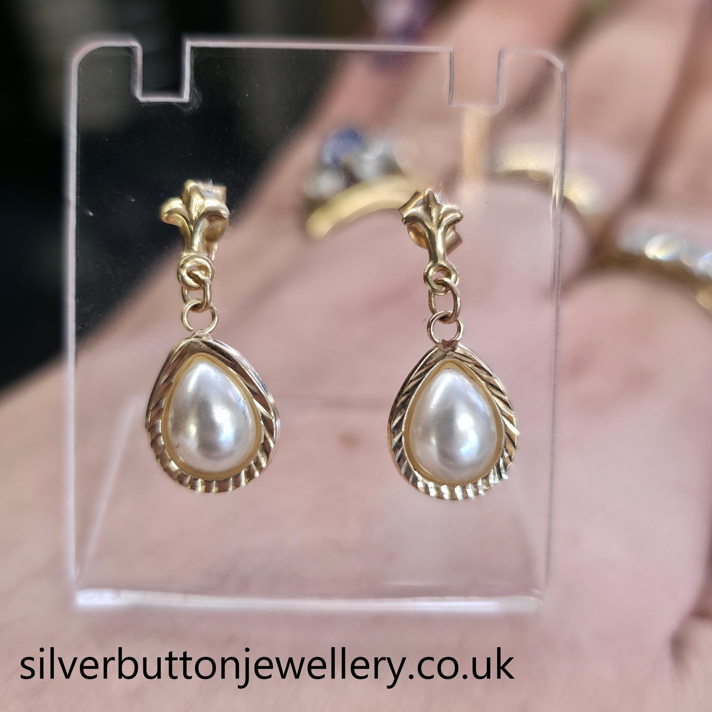 9ct Yellow Gold Vintage Pear Shaped Synthetic Pearl Drop Earrings