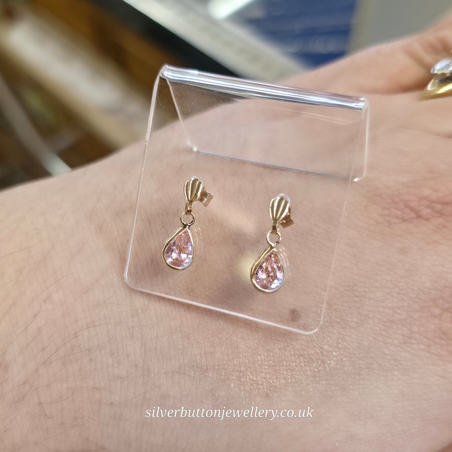9ct Yellow Gold Vintage Lightweight Pear Cut Pink Stone Small Drop Earrings